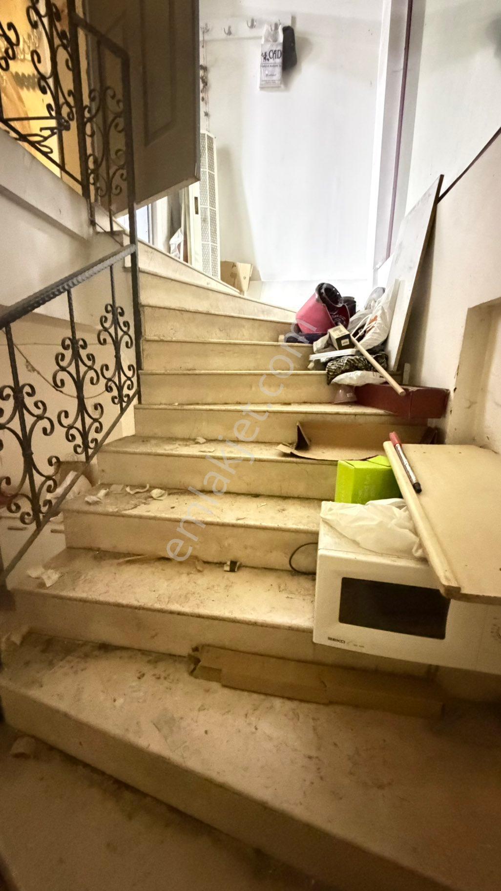 Manisanın Kalbinde Satılık 370 M2 Bahçeli Dükkan - Görsel 18