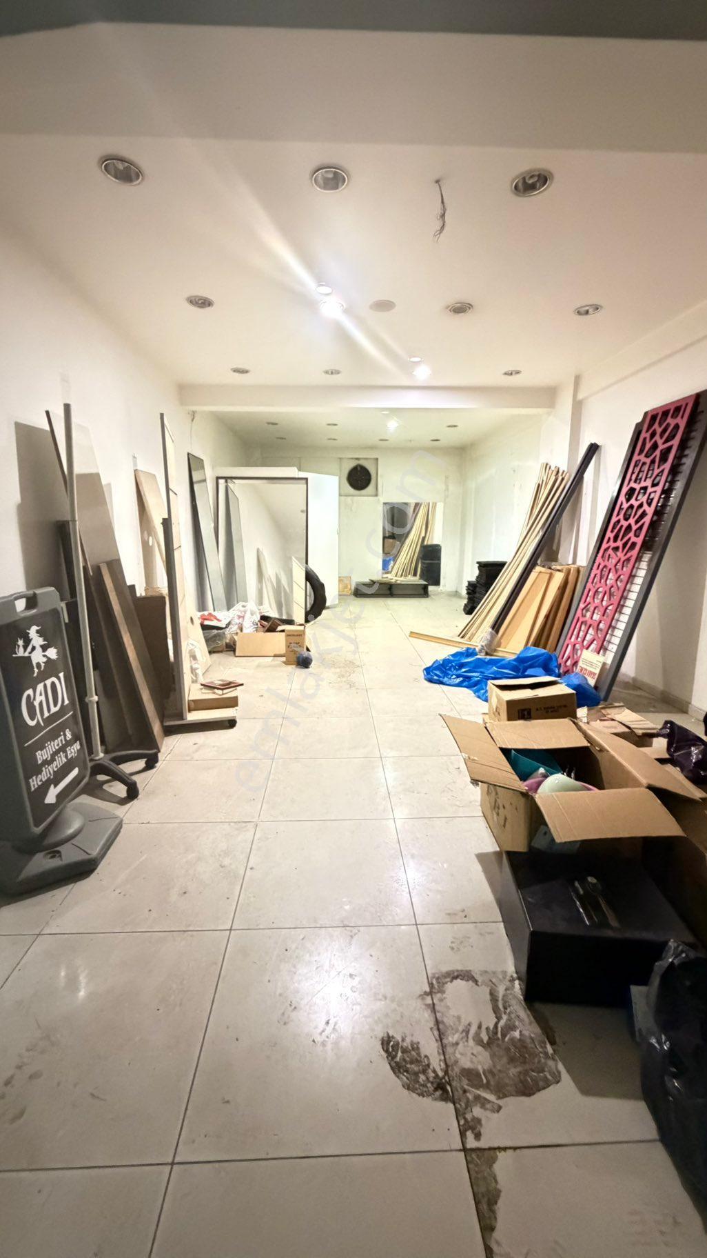 Manisanın Kalbinde Satılık 370 M2 Bahçeli Dükkan - Görsel 21