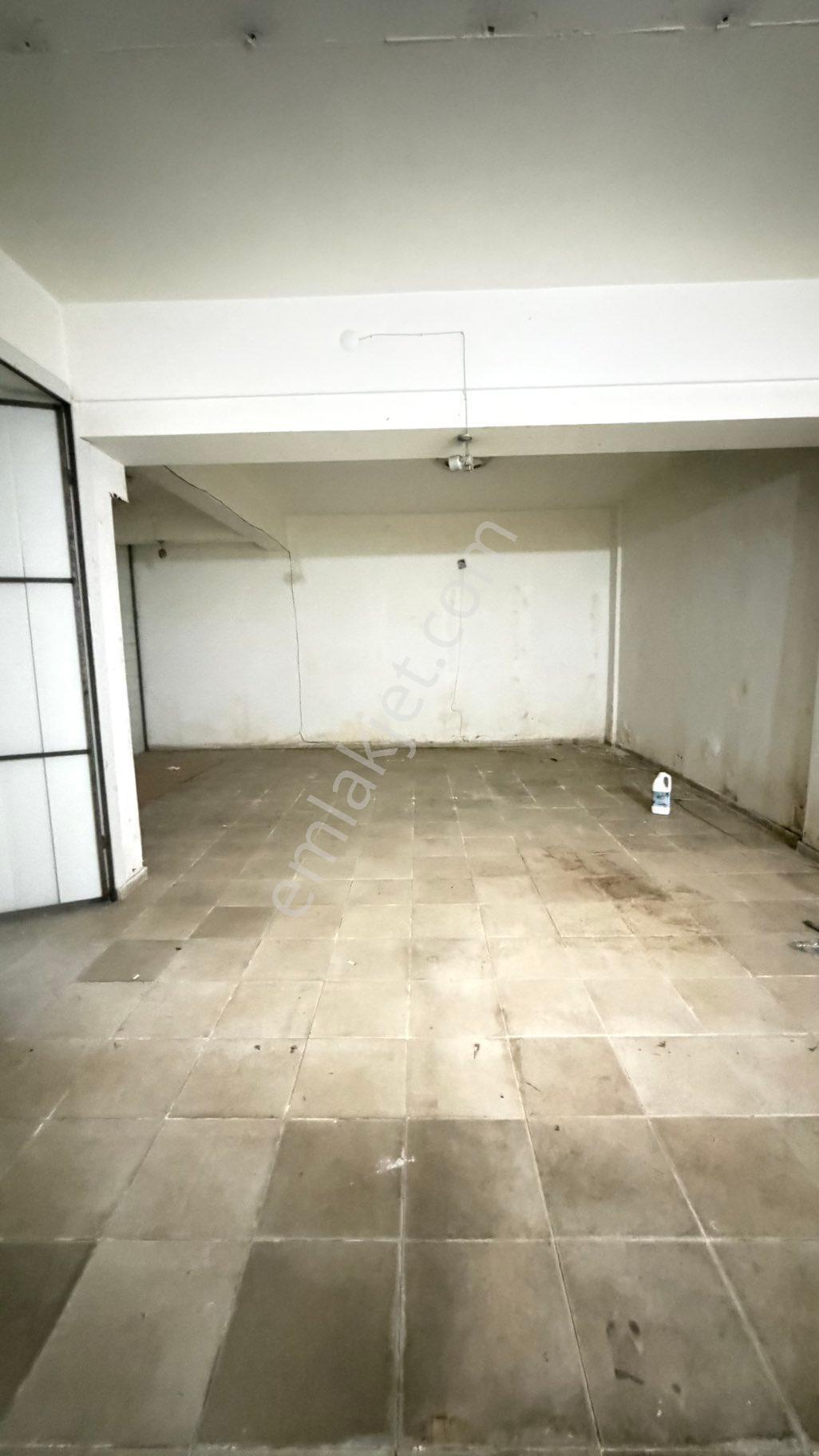 Manisanın Kalbinde Satılık 370 M2 Bahçeli Dükkan - Görsel 34