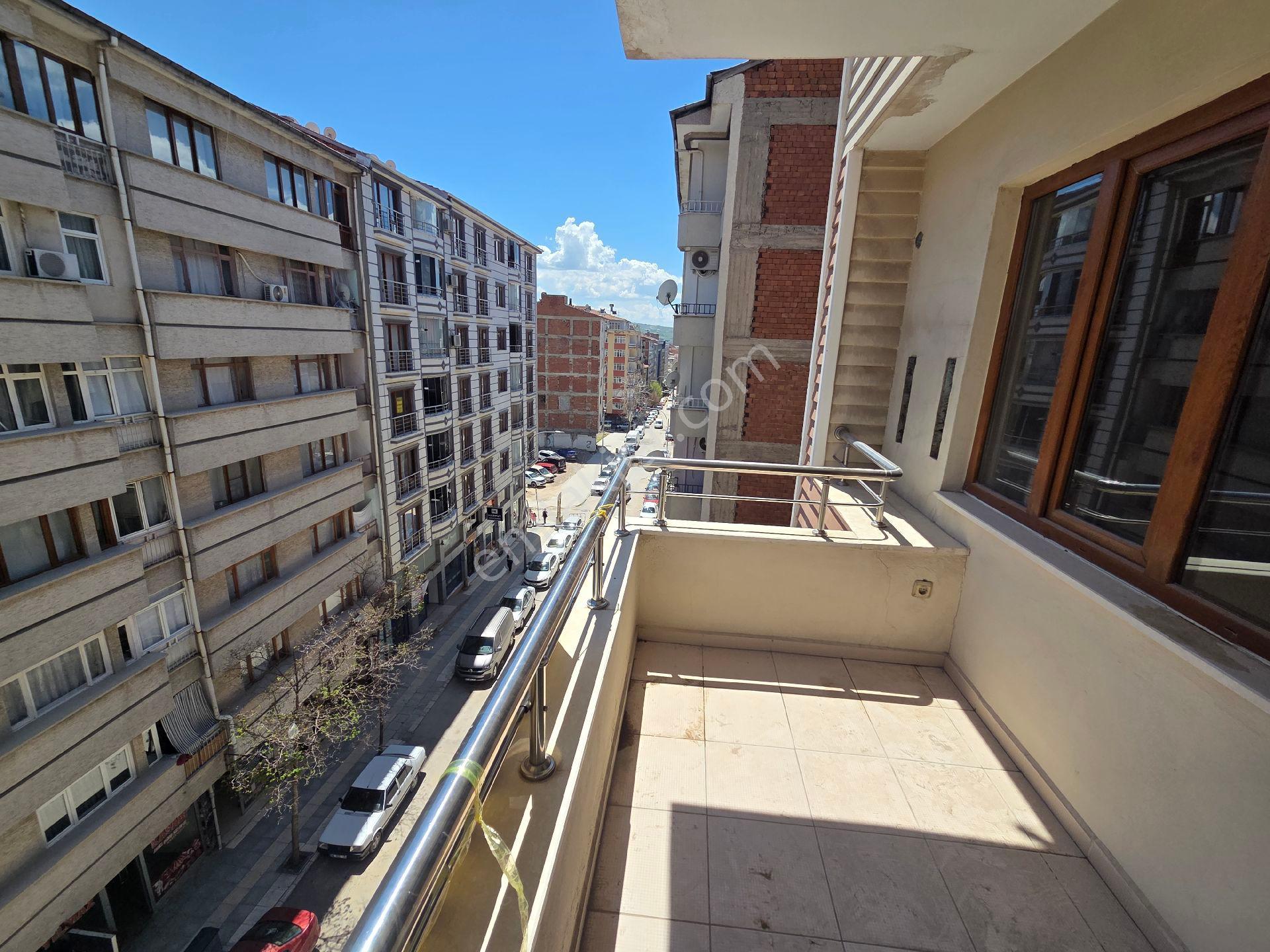 İcadiye Mh. Şehitlik Altı 4+1 Asansörlü 210m² Kiralık Daire - Görsel 5