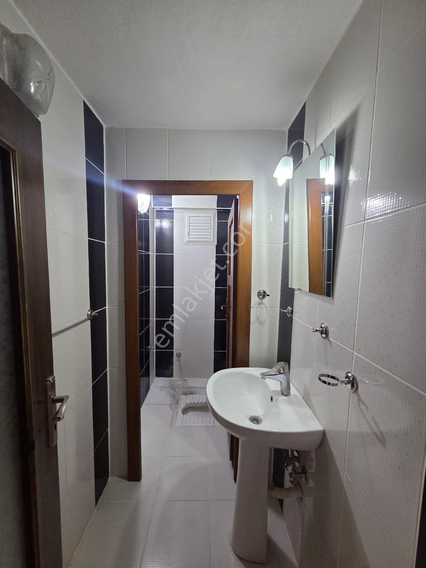 İcadiye Mh. Şehitlik Altı 4+1 Asansörlü 210m² Kiralık Daire - Görsel 35