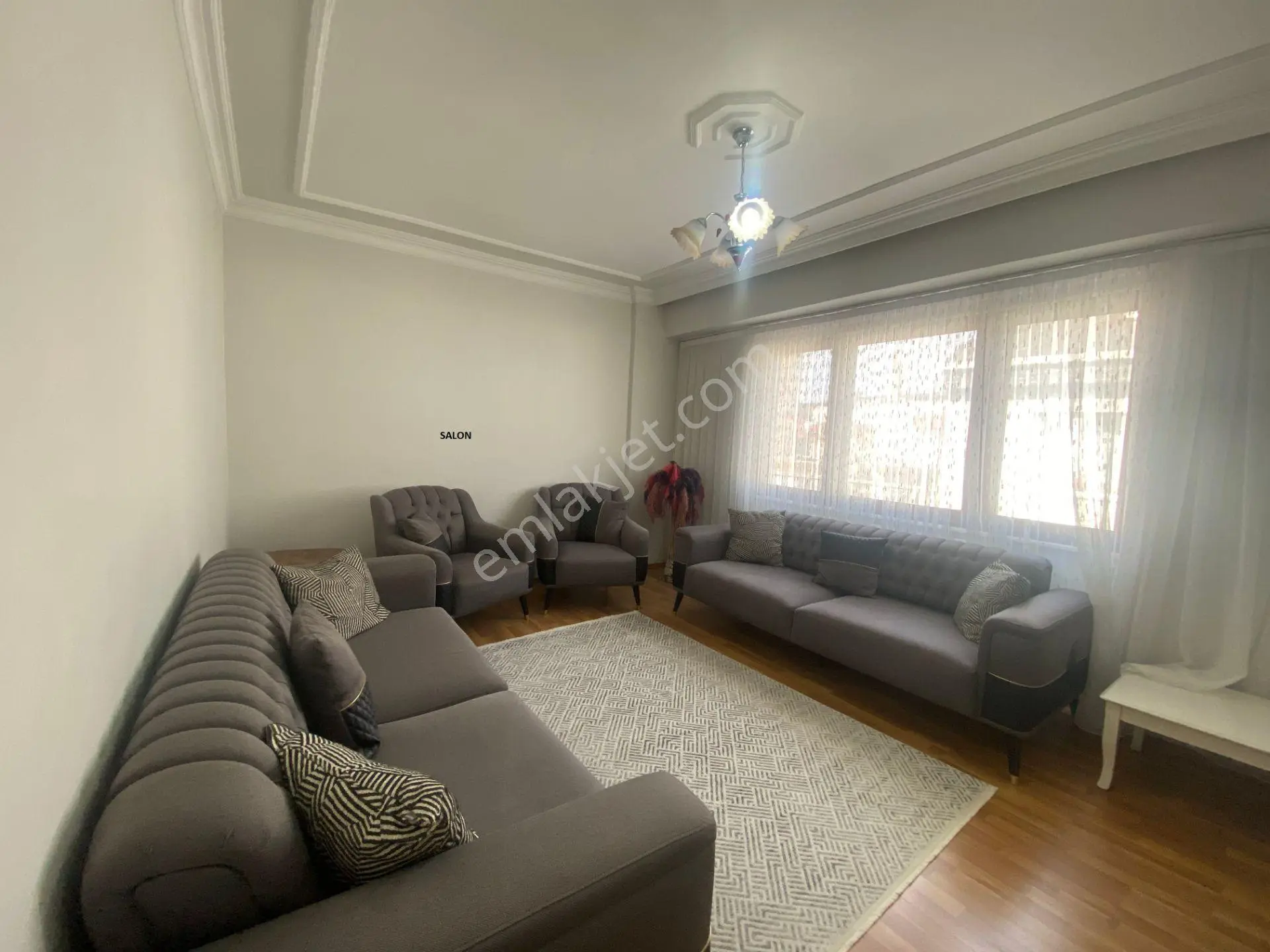 Avrupa Emlak Tan Ful Eşyalı,altın Tepsi Mah 120 M² 3+1 3.kat,metroya Yakın,kamu Çalışanı,memura Kira - Görsel 2