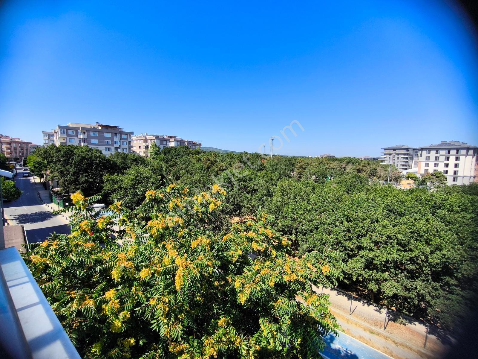 Çekmeköy Çamlıkta Teraslı 2+1 Satılık Eşyalı Daire Yatırımlık - Görsel 30