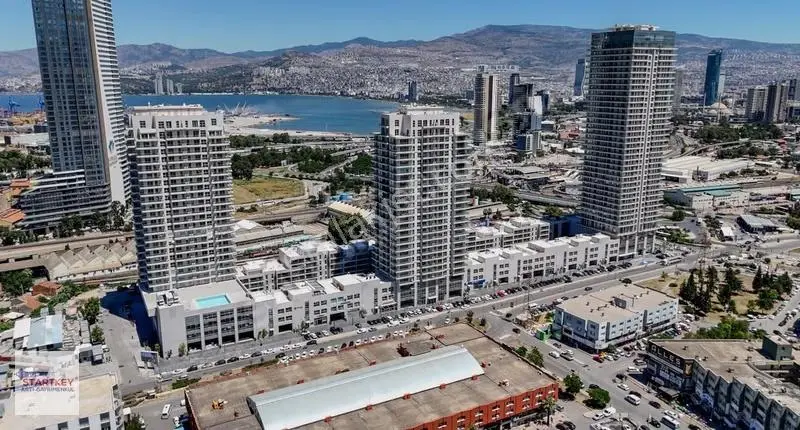 Megapol İzmir De Deniz Manzaralı 2+1 Satılık Daire