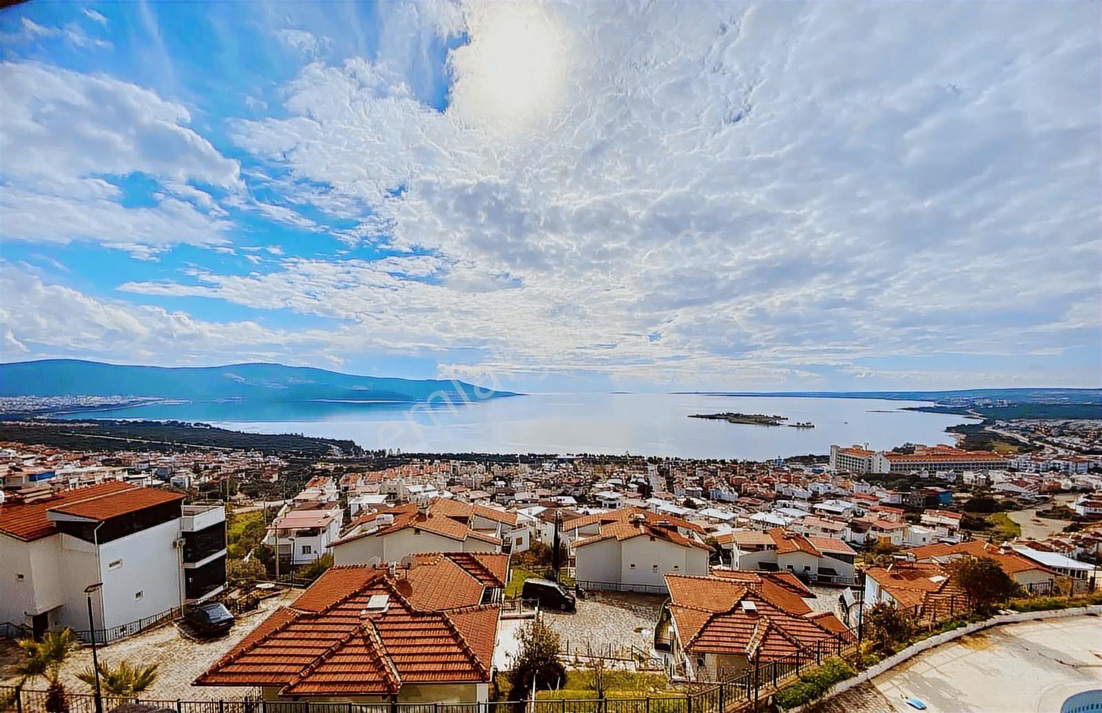 Didim, Akbük'te Eşyalı Satılık Deniz Manzaralı 2+1 Dublex Daire