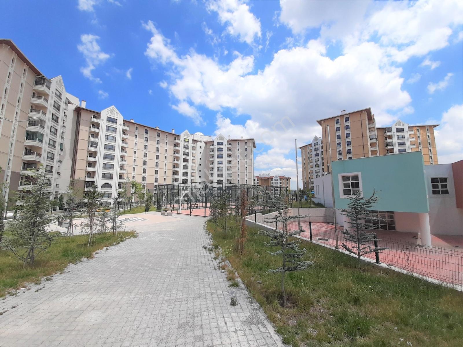809 Etap / 3+1 / Cadde Üstünde Merkezi Konumda Giriş Kat Satılık - Görsel 27