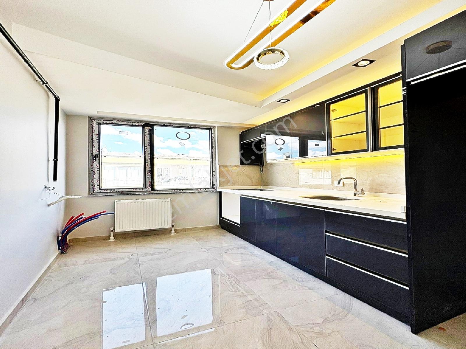 571 Yapı'dan Merkezi Konumda Cadde Üzeri Metro Projesine Yakın - Görsel 14