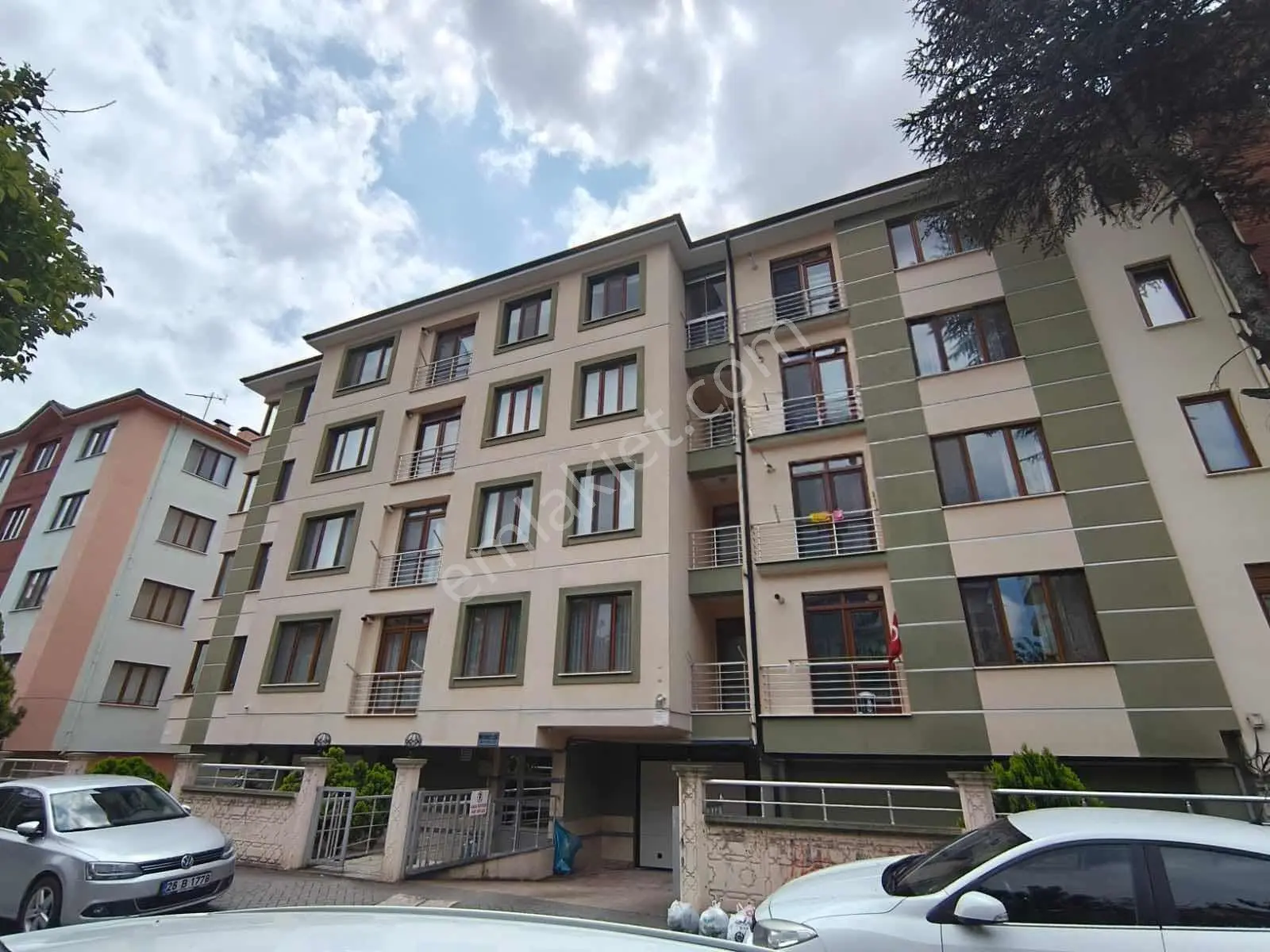 Rw Nestten Vişnelik Mh De 130 M2 Asansörlü 3+1 Satılık Daire