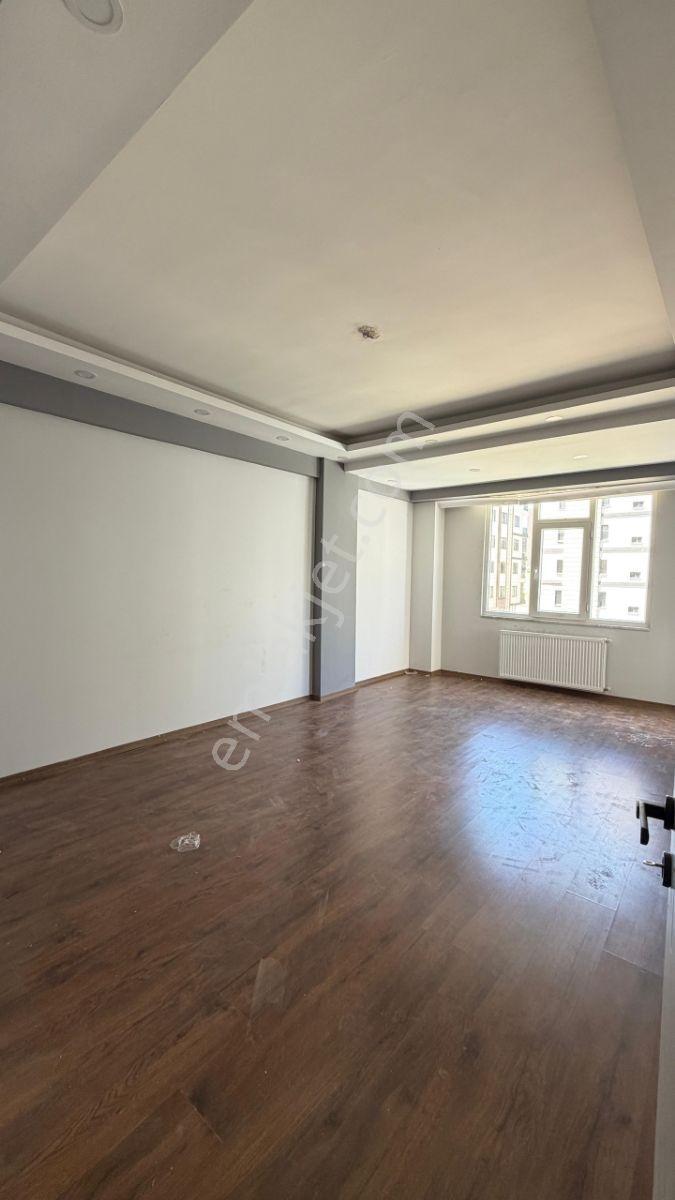 Şehir Merkezinde,kanal Boyuna Yakın Kiralık 2+1 Daire - Görsel 2