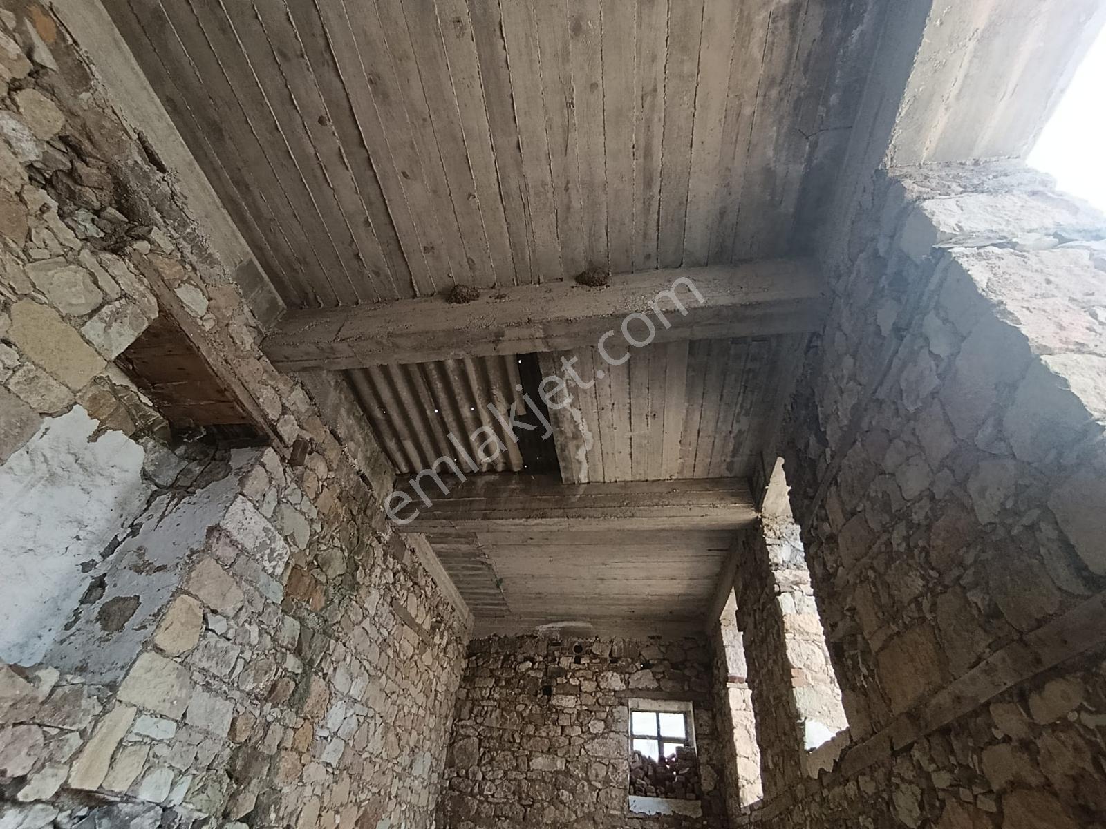 Kerim'den Satılık Egenin Gözdesi Ahmetçe'de Taş Köy Evi - Görsel 17