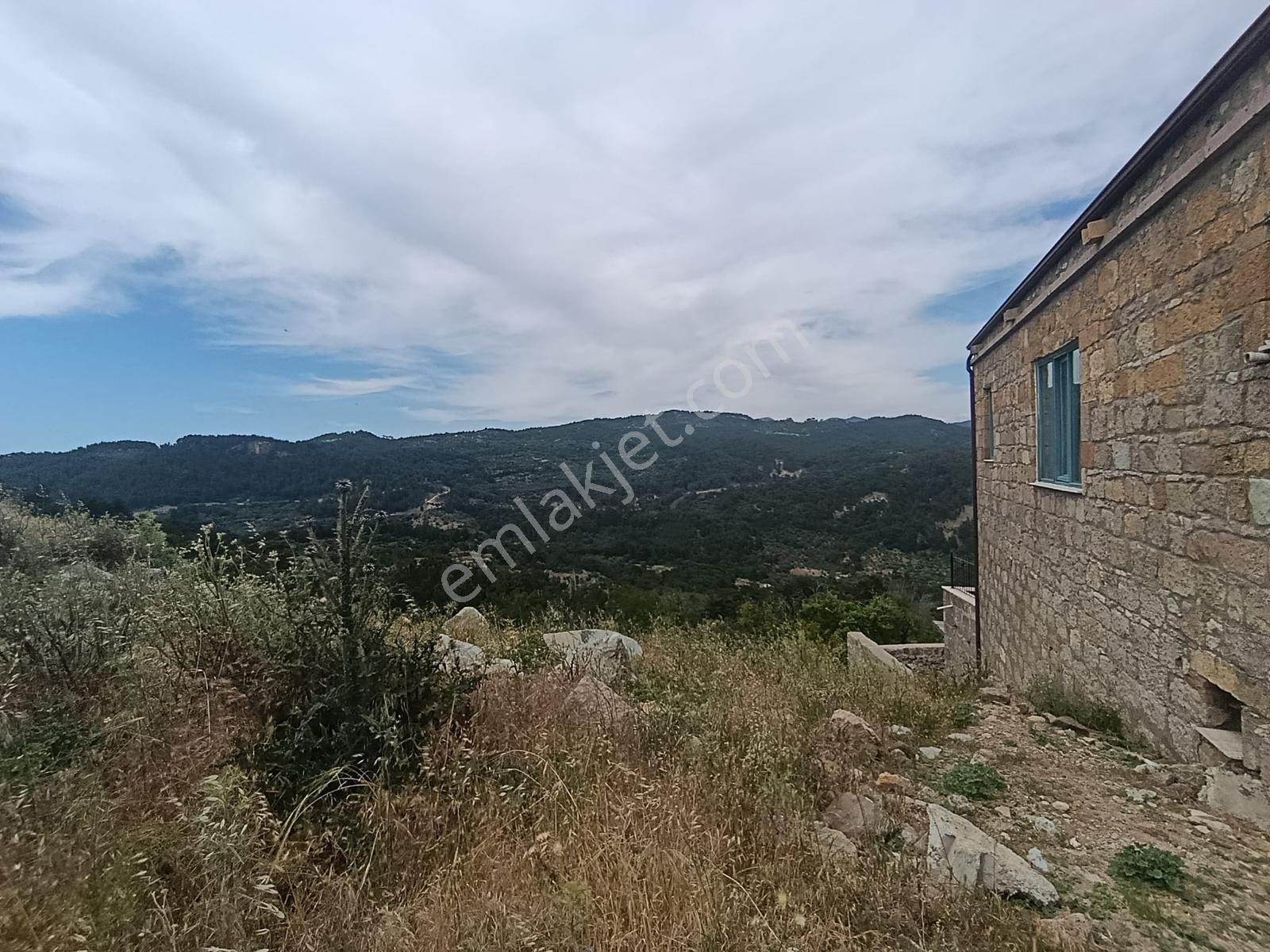 Kerim'den Satılık Egenin Gözdesi Ahmetçe'de Taş Köy Evi - Görsel 21