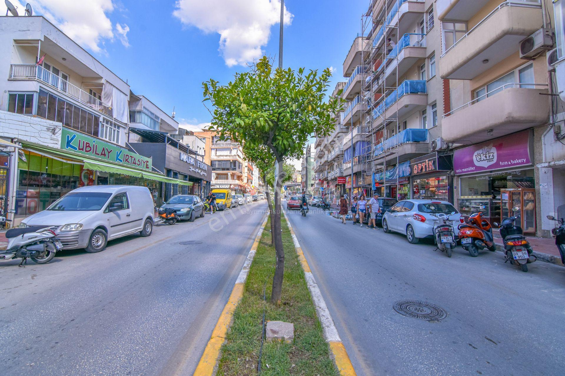 Kuşadası Merkez Cumhuriyet Mahallesinde Satılık 2+1 Daire - Görsel 23
