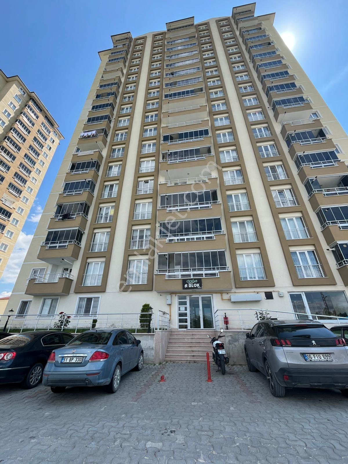 Bizim Emlak'tan Kuzeykent Doğa Sitesi'nde Satılık 2+1 Daire