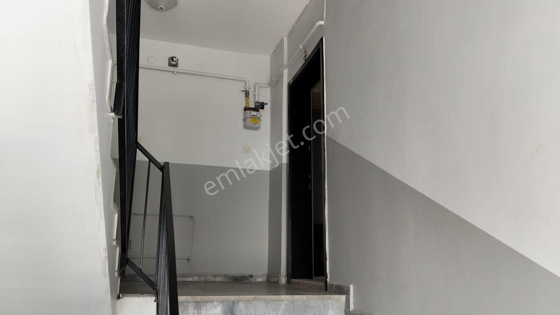 * Afyon Üçok Emlaktan Nazmi Saatçi Mah 3+1 110m² Temiz Bakımlı Kiralık Daire * - Görsel 3
