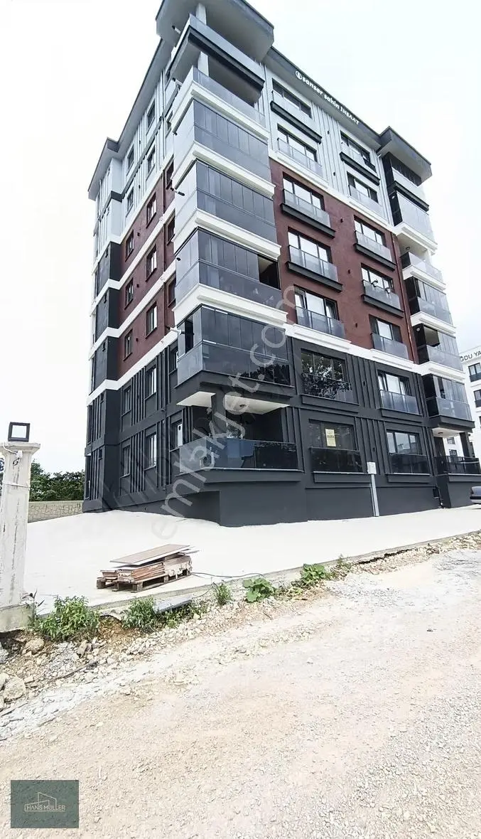 Hans Muller * Kiralık 3 + 1 * Yerden Yüksek Zemin Kat