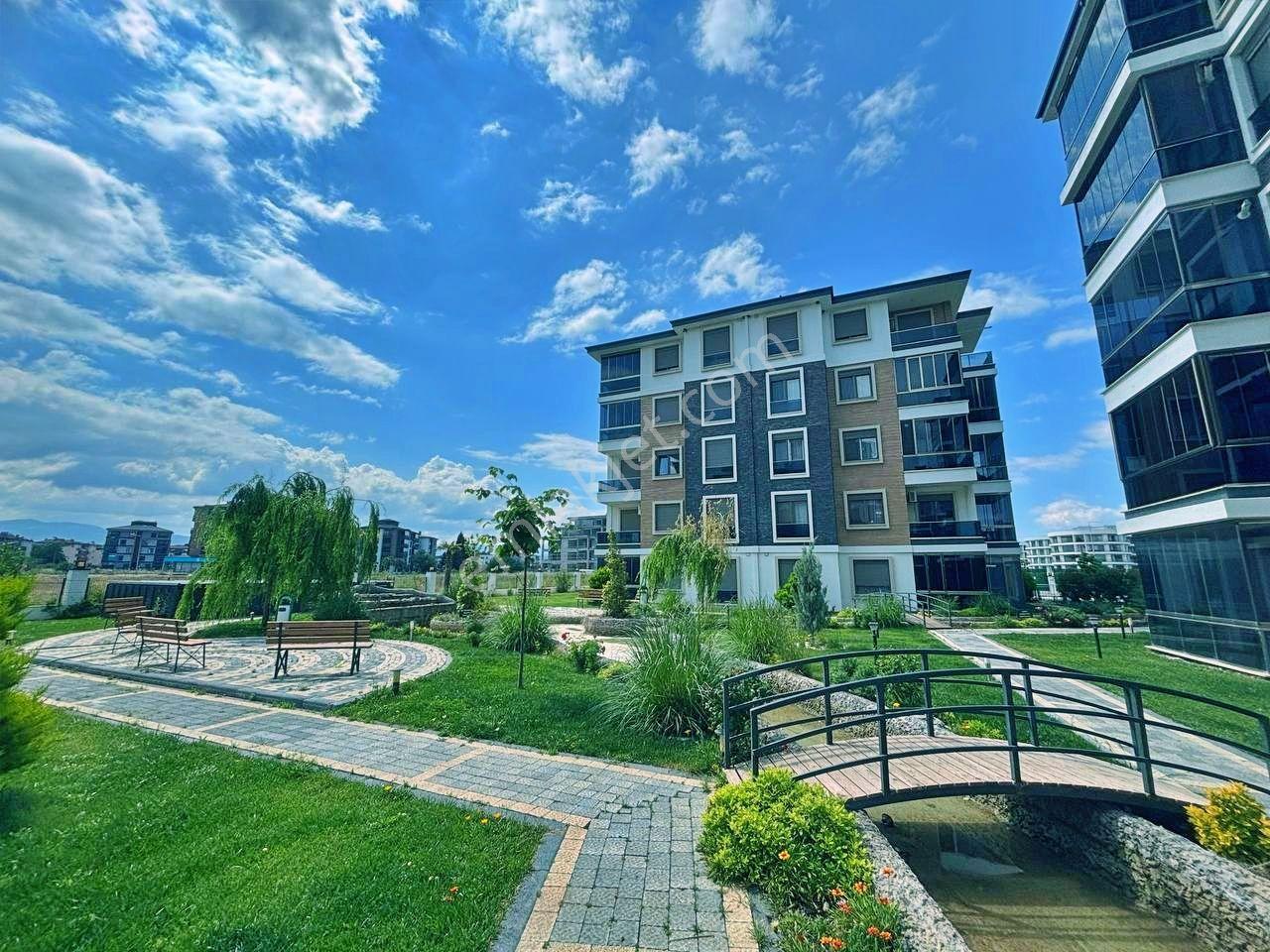 Uytundan Burhaniye Bahçelievlerde Havuzlu Sitede 3+1 Lüks Daire - Görsel 16