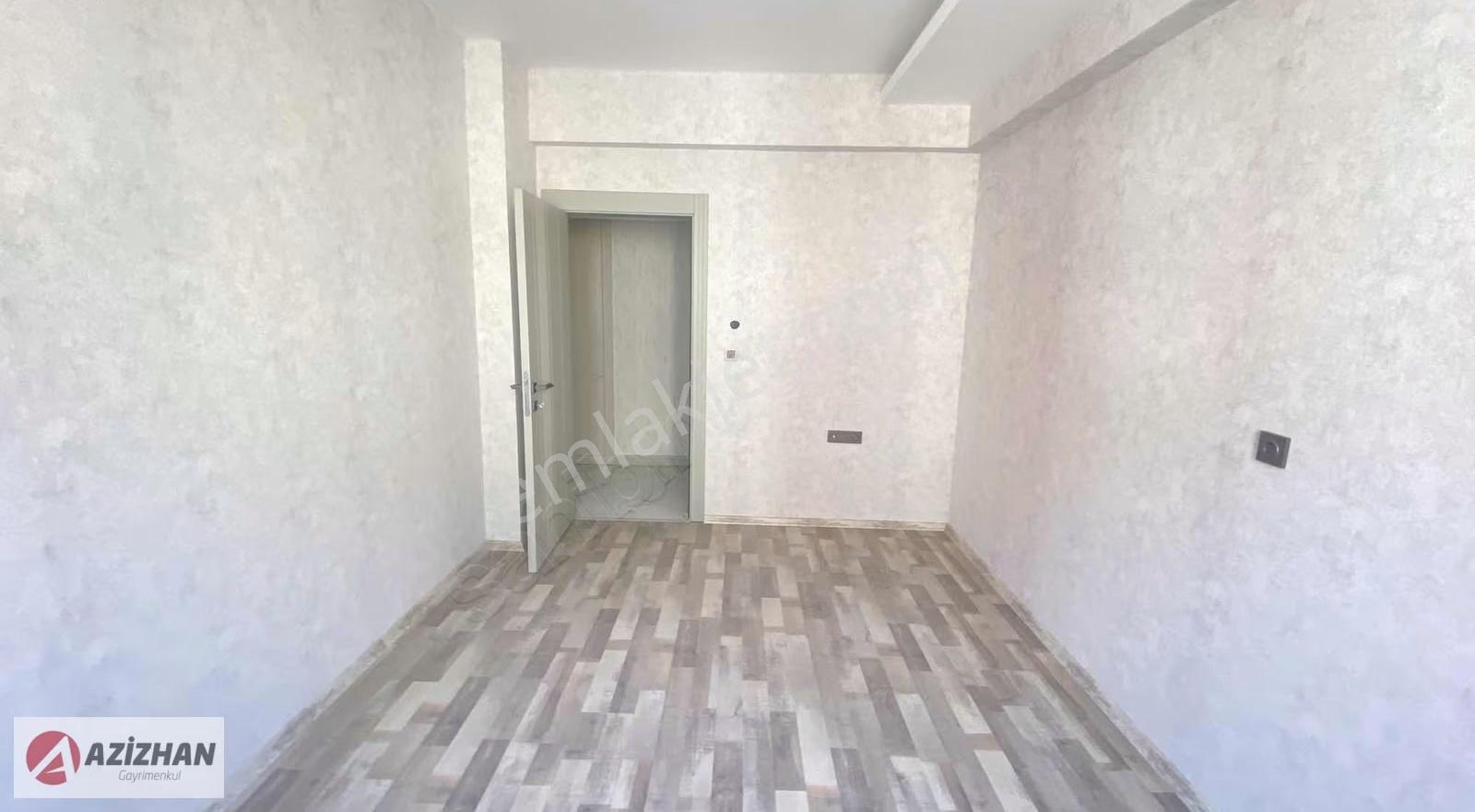 Azizhandan Şeker Cadde Cepheli Satılık Ara Kat 4+1 Lüks Daire - Görsel 17