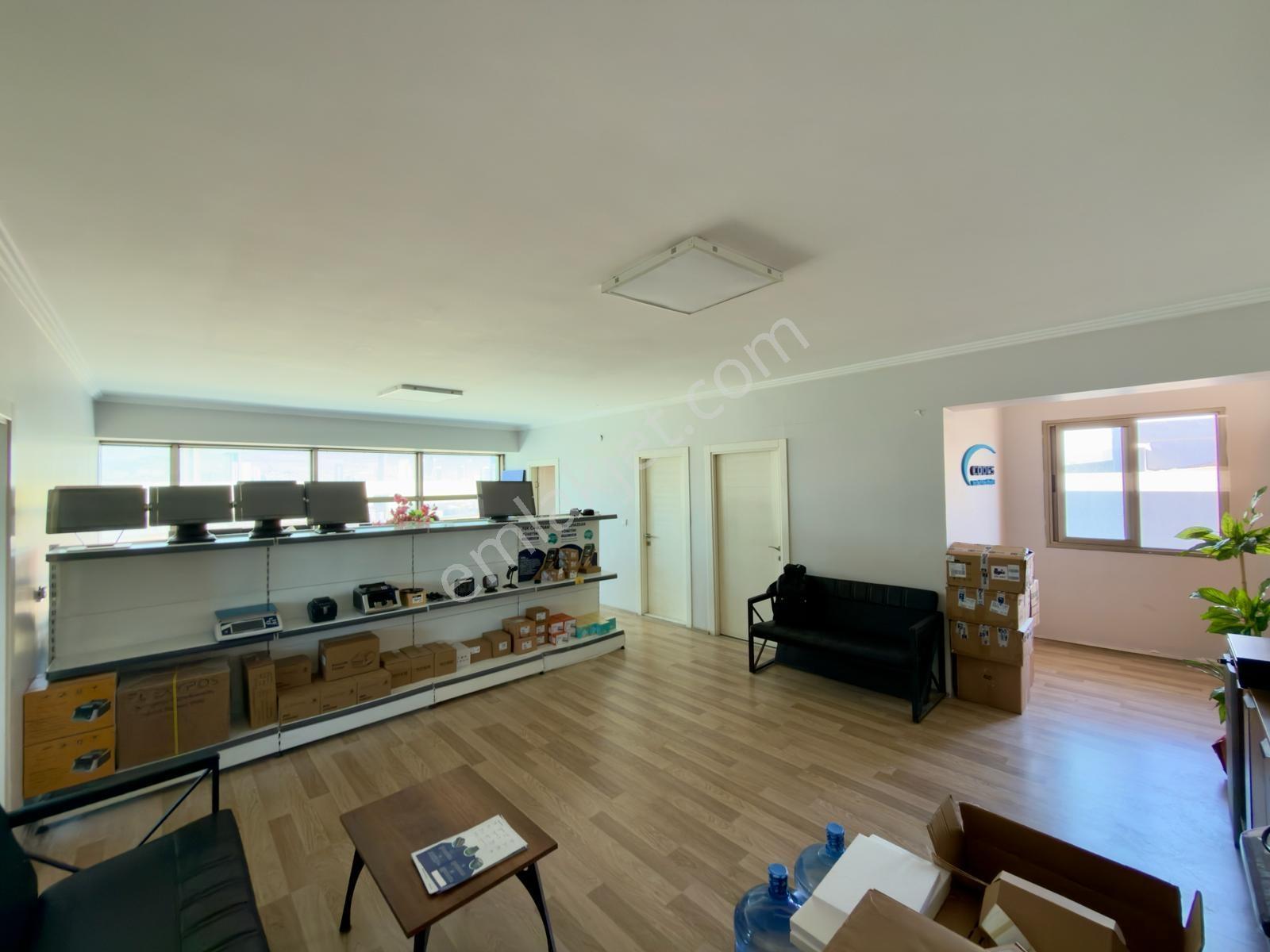 Turpa Msb'den Su Plaza'da 2+1 110 M2 Arakat Kapalı Mutfak Ofis - Görsel 3
