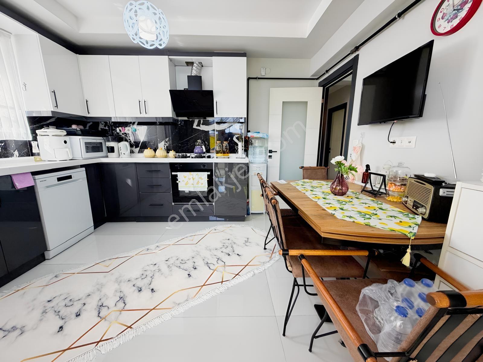 Yenikent 29 Ekim'de Merkezi Konumda Full Yapılı Lüx 3+1 Kiralık - Görsel 12