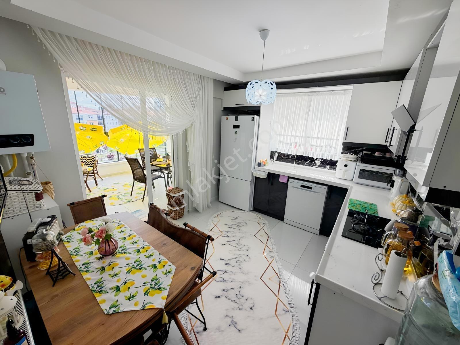 Yenikent 29 Ekim'de Merkezi Konumda Full Yapılı Lüx 3+1 Kiralık - Görsel 13