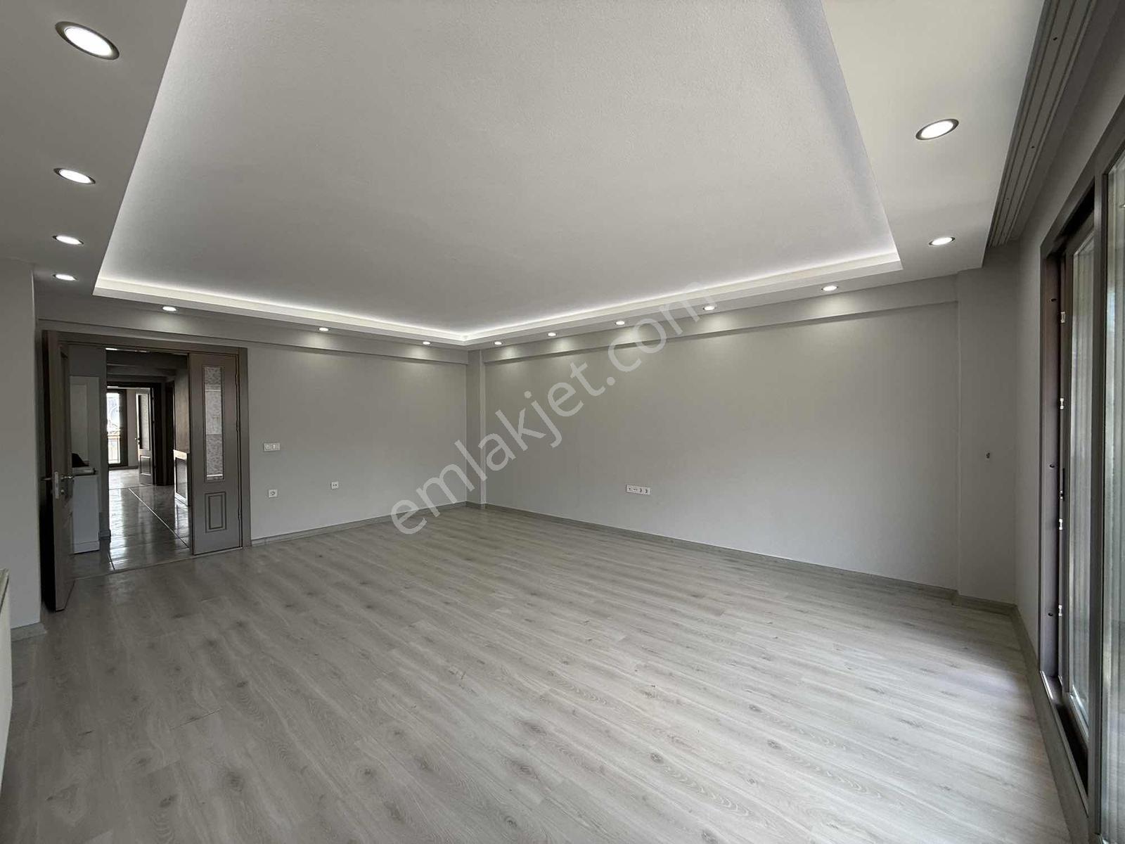 Turpa Balçova'dan Onur Mah. 4+1 Ferah Geniş Kiralık Daire - Görsel 10