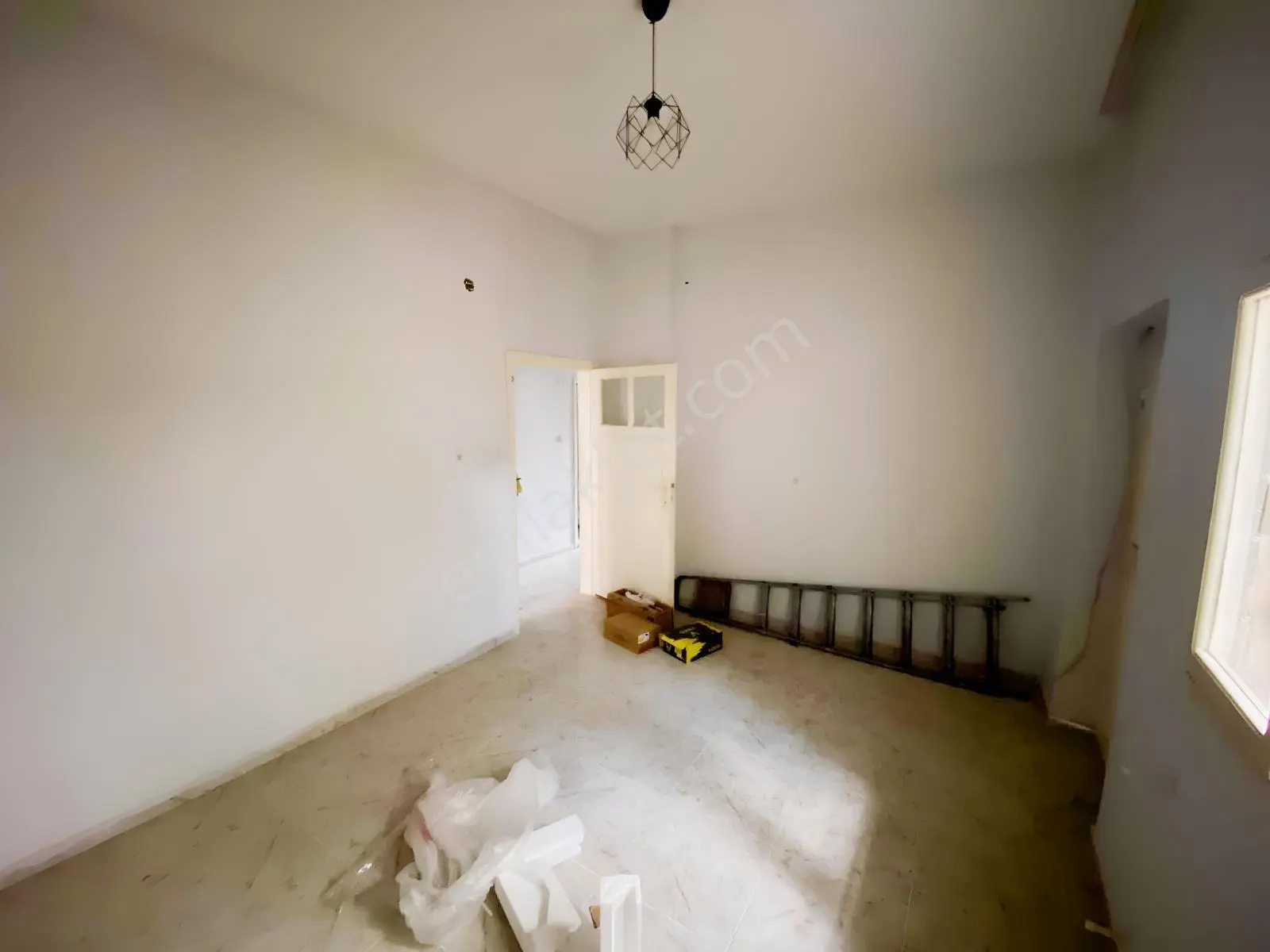 Yeşiltepede Cadde Üzerinde Kiralık 2+1 Müstakil Daire - Görsel 3