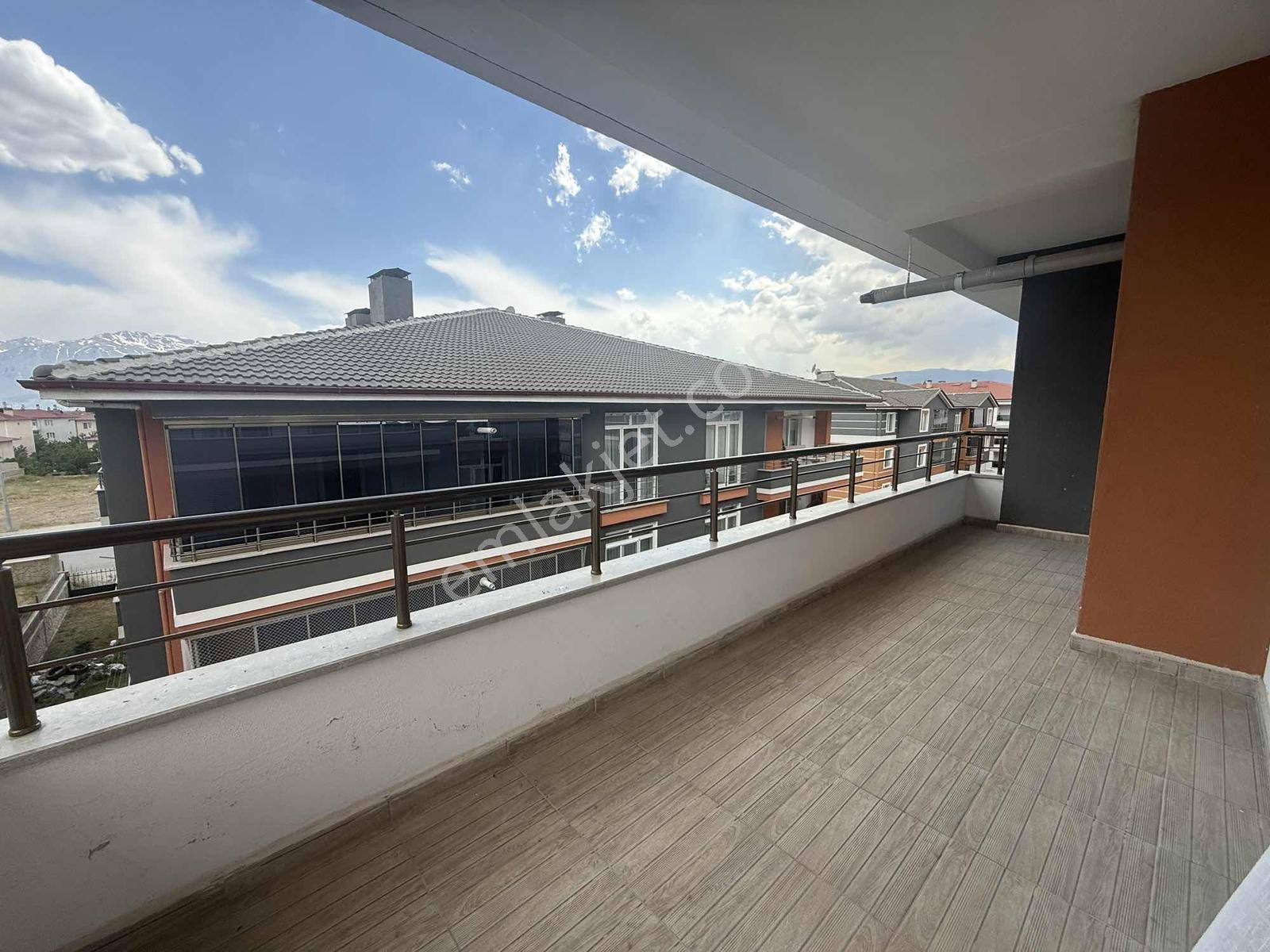 Remax Dem'den Yunus Emre Mahallesinde Satılık 3+1 Daire - Görsel 5