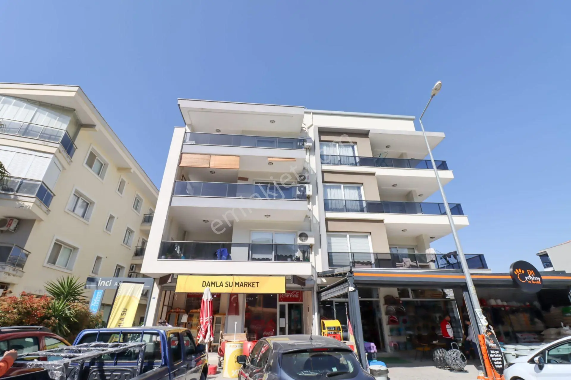 Kuşadası Otogar Bölgesinde Satılık, Caddede, Kısmi Deniz Manzaralı Büyük Çatı Dubleks - Görsel 4