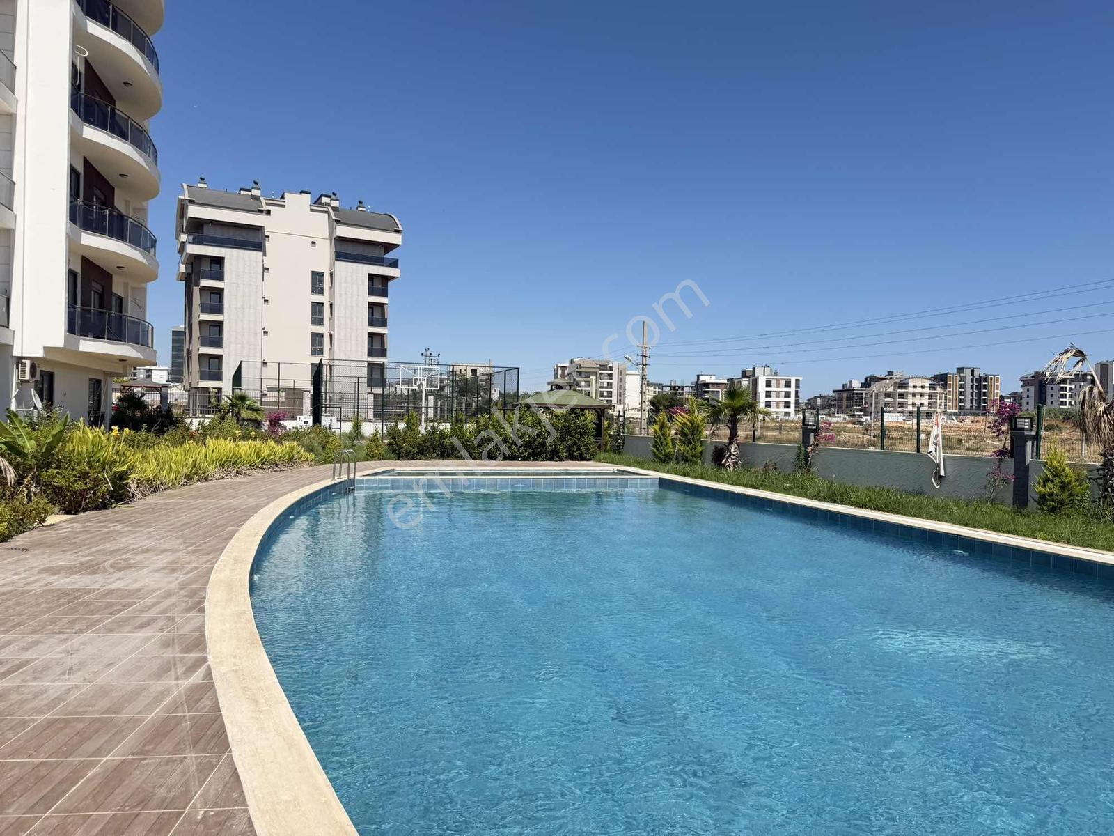 Altıntaş'ın En Donanımlı Sitesinde 2+1 Kiralık Daire - Görsel 24