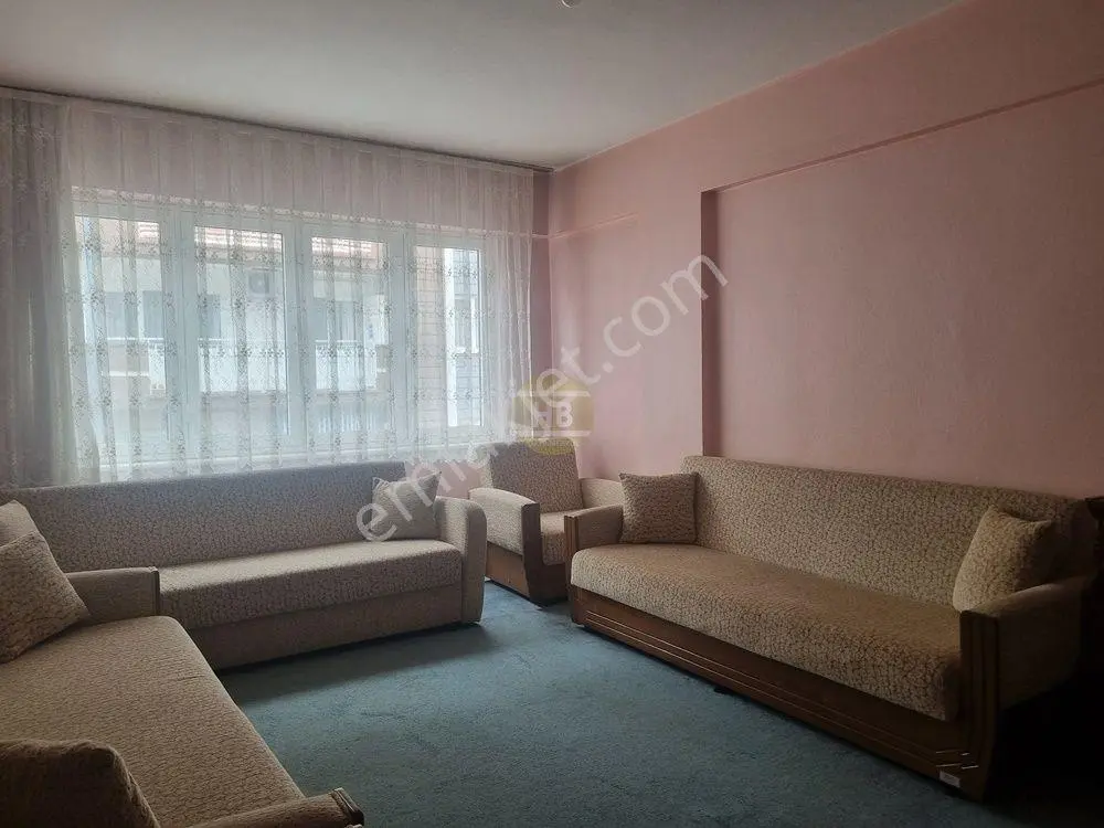 Hb'den 3+1 Eşyalı Kiralık Daire, Kıbrıs Caddesi Üzeri Ara Kat - Görsel 2