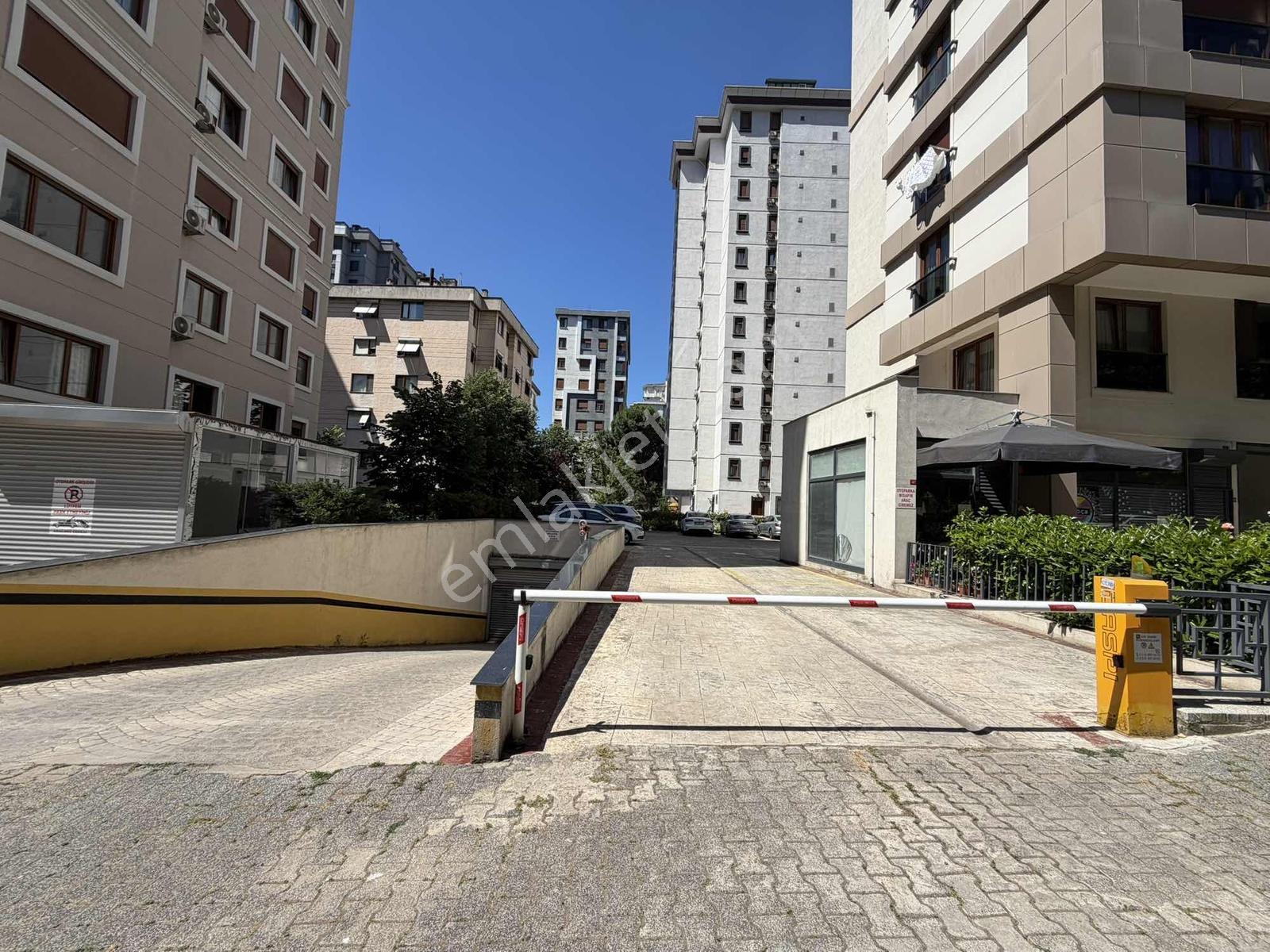 Bostancı'da Kiralık Geniş Ferah Balkonlu Arakat Daire - Görsel 11