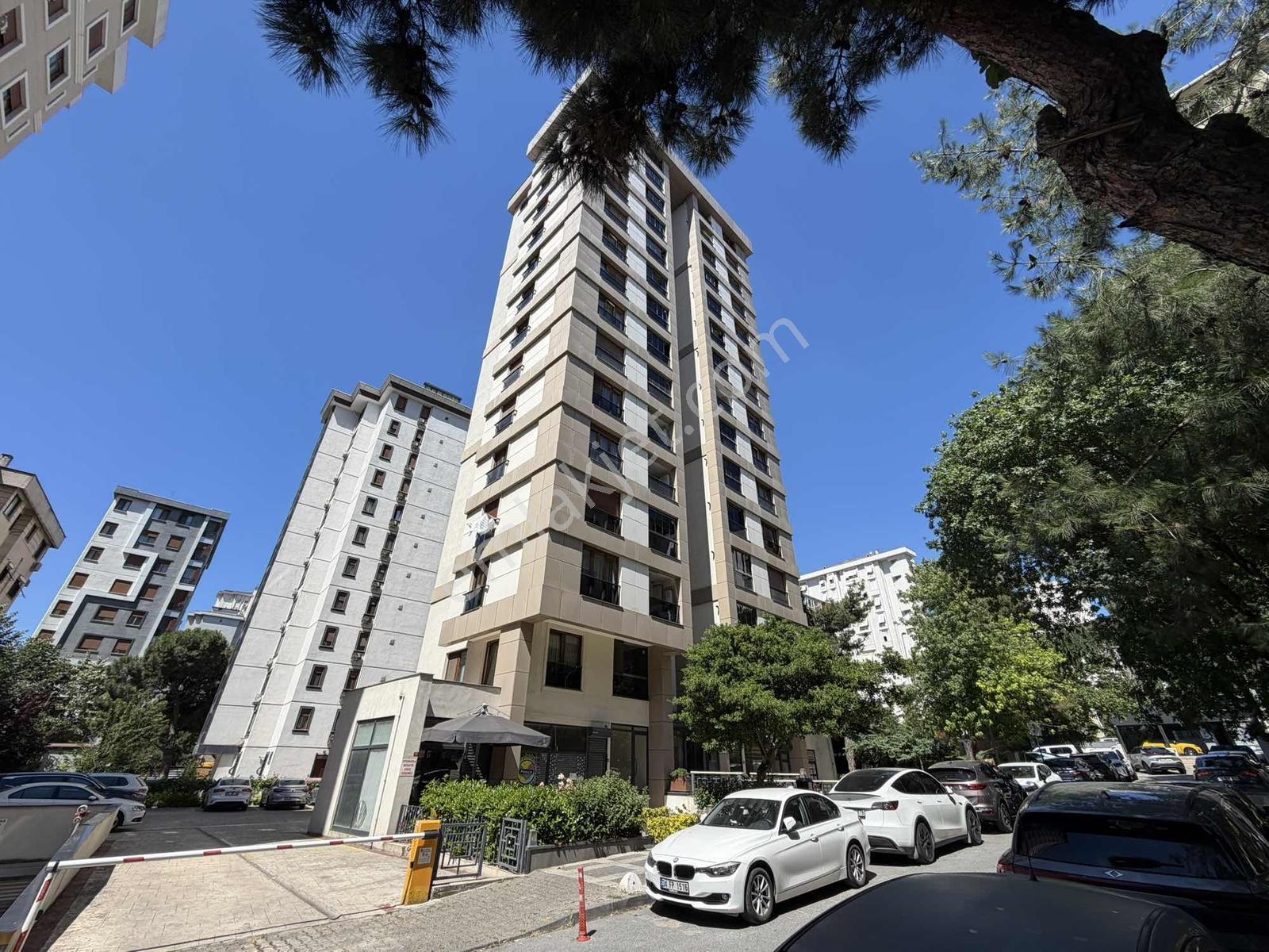 Bostancı'da Kiralık Geniş Ferah Balkonlu Arakat Daire - Görsel 17