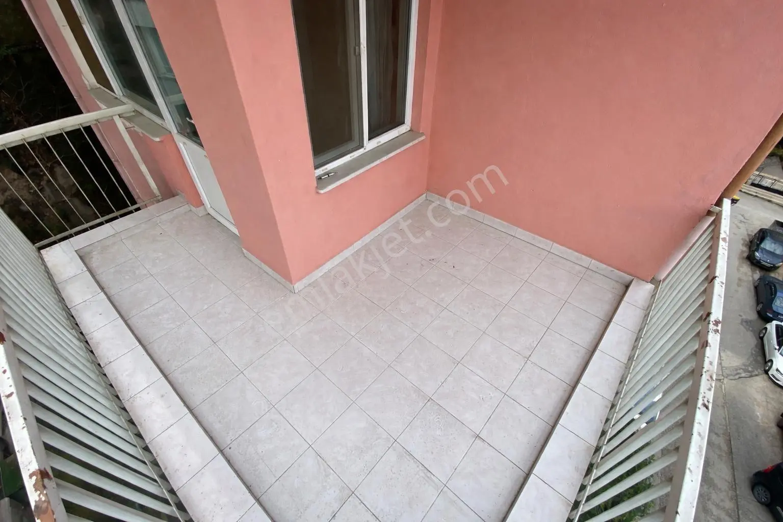 Osmangazi Muradiye’de Asansörlü - Ara Kat - Eşyalı Kiralık Daire - Görsel 5
