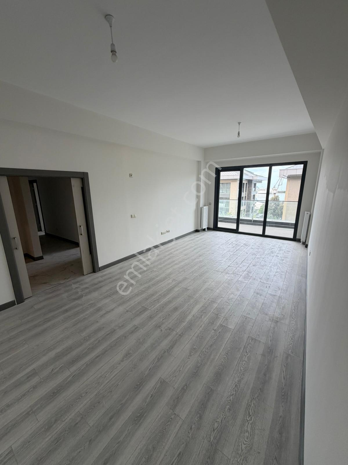 Trabzonun Değerli Lokasyonu Çömlekçi Tokide Kiralık Daire - Görsel 16