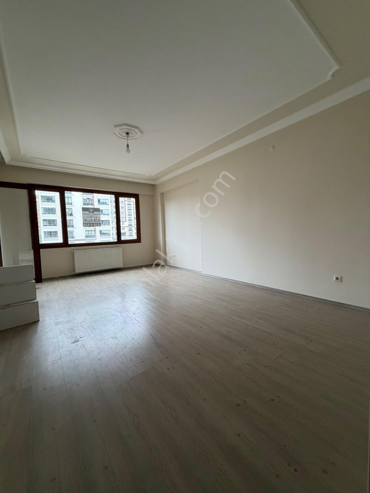 Söğütlü'de Osmanbey Apt. Ferah Ve Konforlu 3+1 Kiralık Daire - Görsel 2