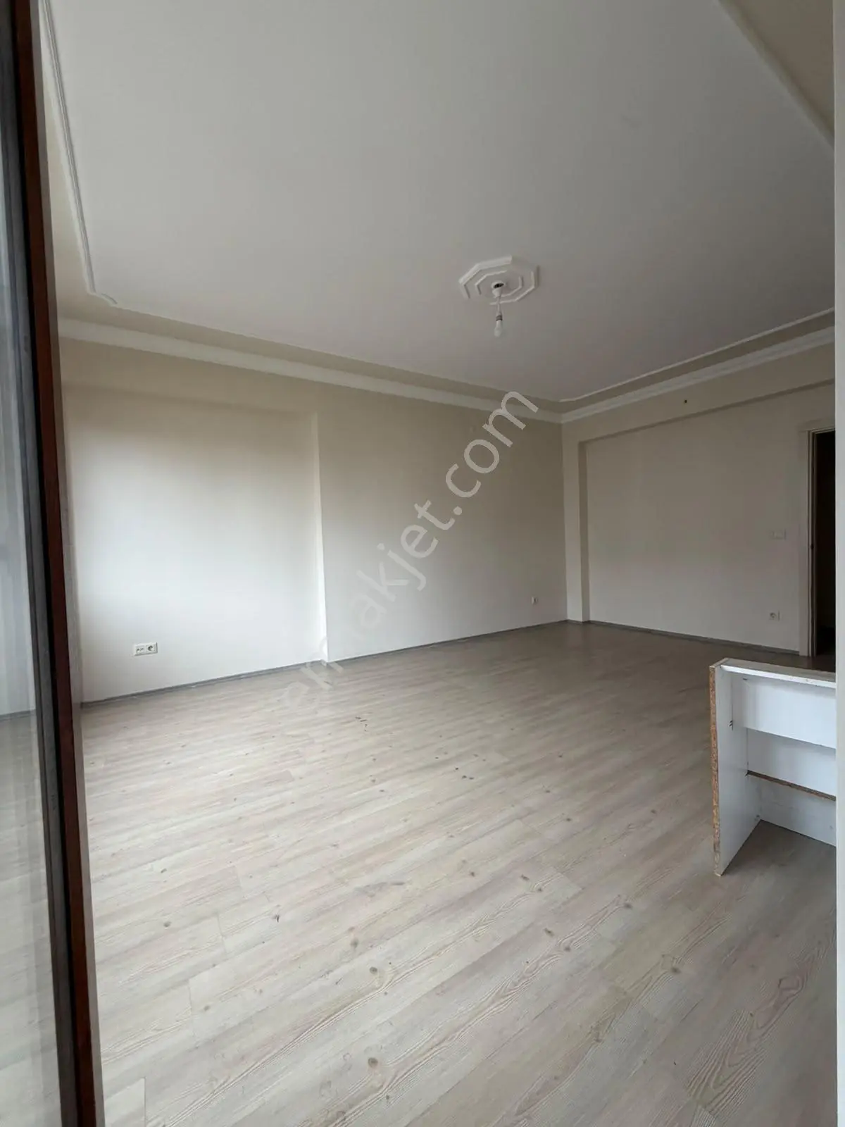 Söğütlü'de Osmanbey Apt. Ferah Ve Konforlu 3+1 Kiralık Daire - Görsel 12