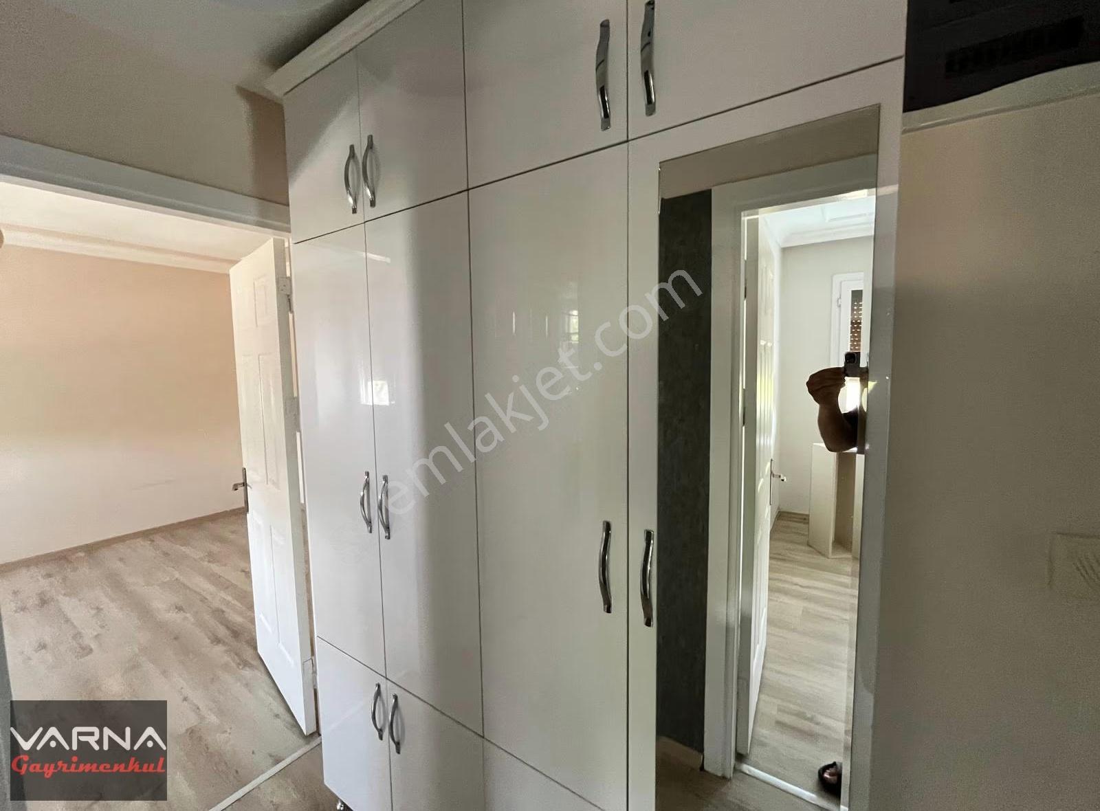 Menderes Barbaros Mah. Kiralık 2+1 Ara Kat Doğalgazlı Daire - Görsel 5