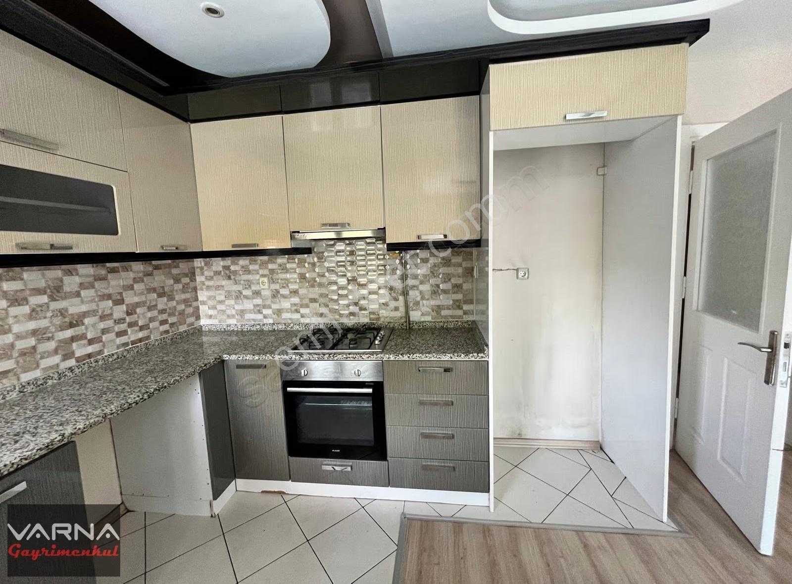 Menderes Barbaros Mah. Kiralık 2+1 Ara Kat Doğalgazlı Daire - Görsel 16