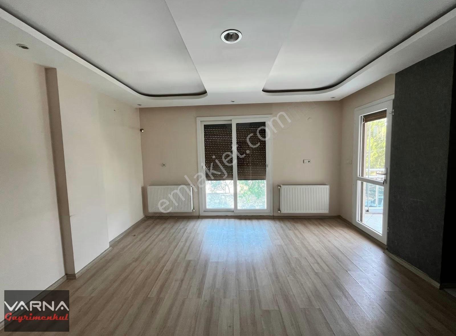 Menderes Barbaros Mah. Kiralık 2+1 Ara Kat Doğalgazlı Daire - Görsel 3
