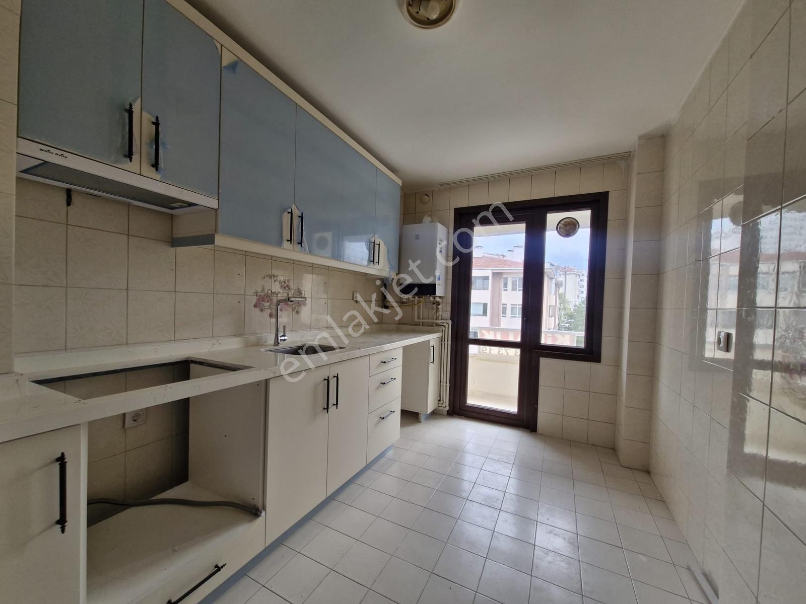 Yıldızevler Mahallesi Cezayir Caddesi Üzeri Kiralık 3+1 Daire... - Görsel 28