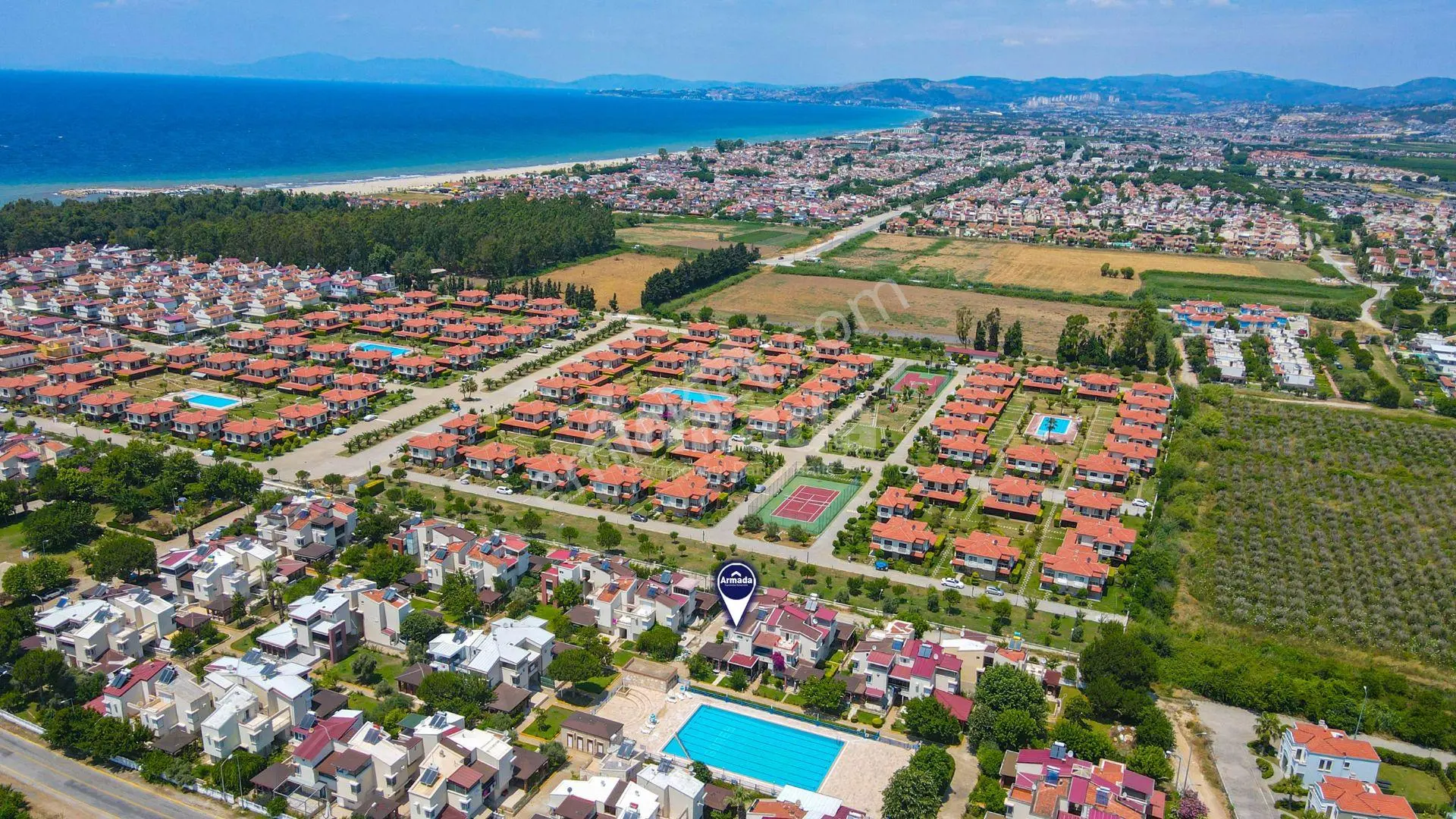 Davutlar Sahilinde Denize Yakın 4+1 Tripleks Villa - Görsel 5