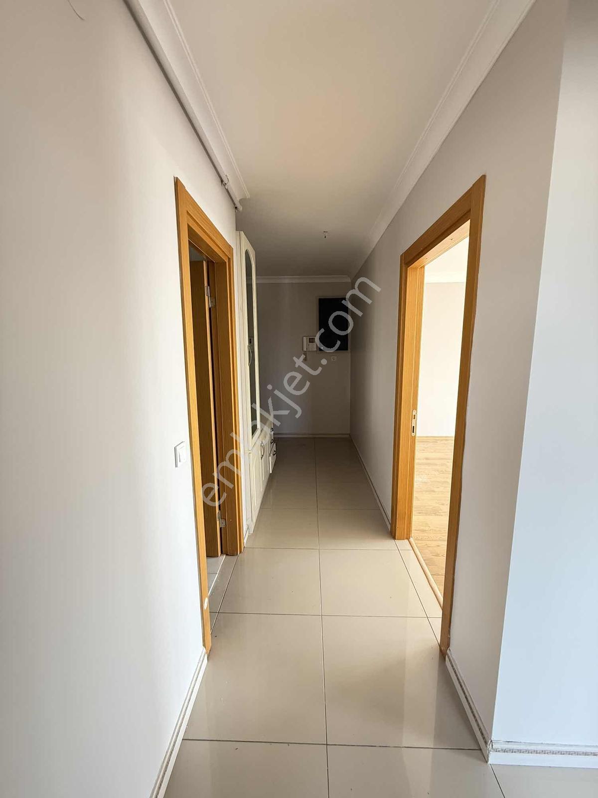 Ataşehir Küçükbakkalköy Mah.platin Sitesi(boş)2+1.90m2. - Görsel 19