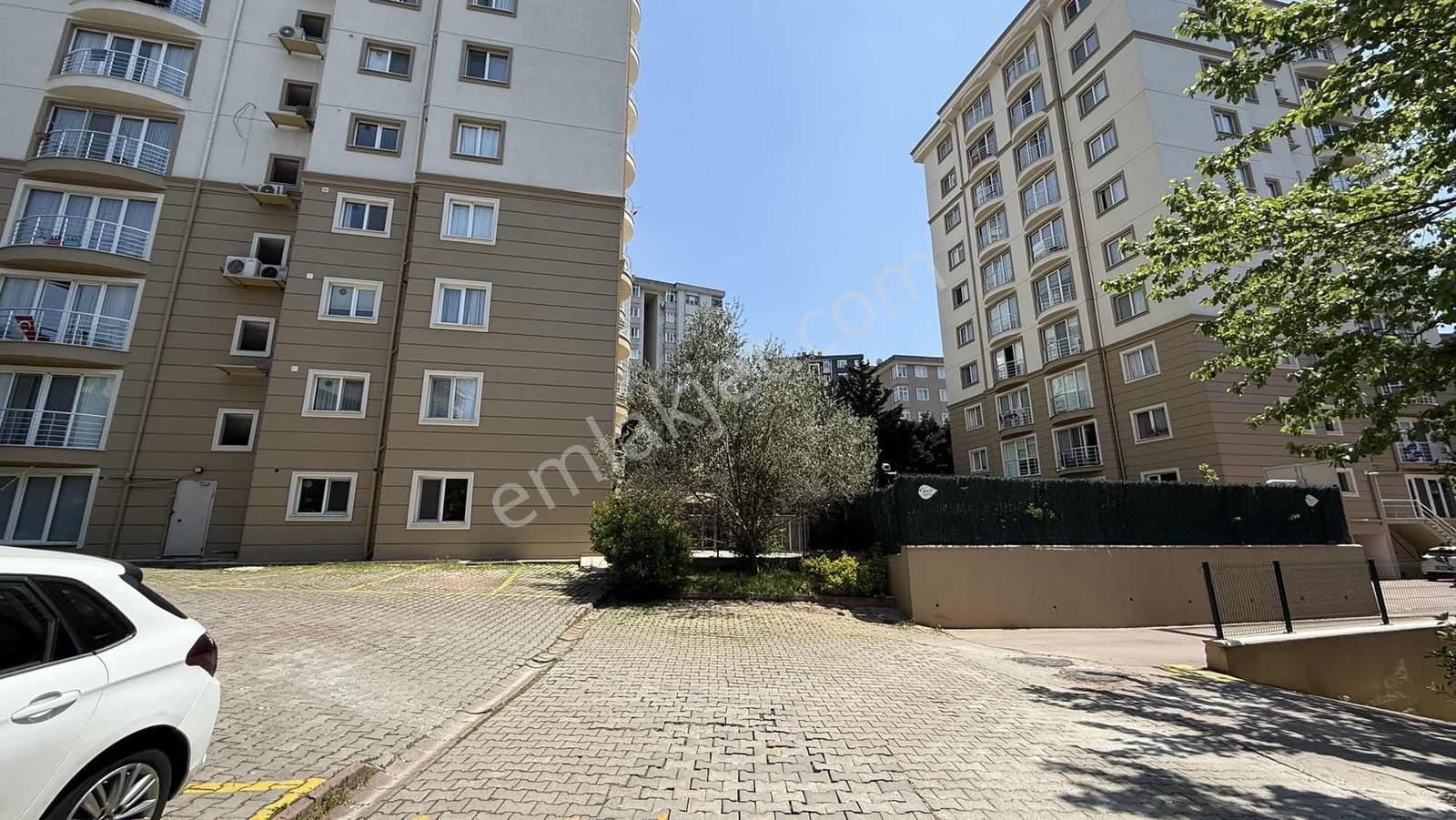 Ataşehir Küçükbakkalköy Mah.platin Sitesi(boş)2+1.90m2. - Görsel 3