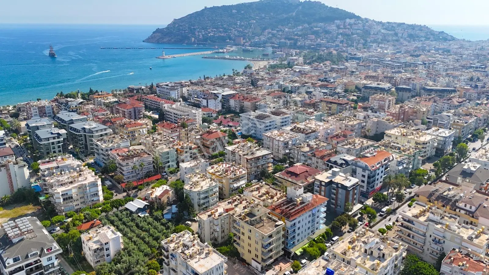Alanya Güllerpınarı'nda Satılık 2+1 Ayrı Mutfaklı Daire - Görsel 4