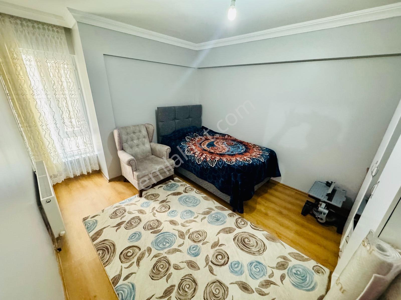 Seğmenlerde Satılık 4+1 170m2 Geniş Temiz Daire Güzel Konumda - Görsel 16