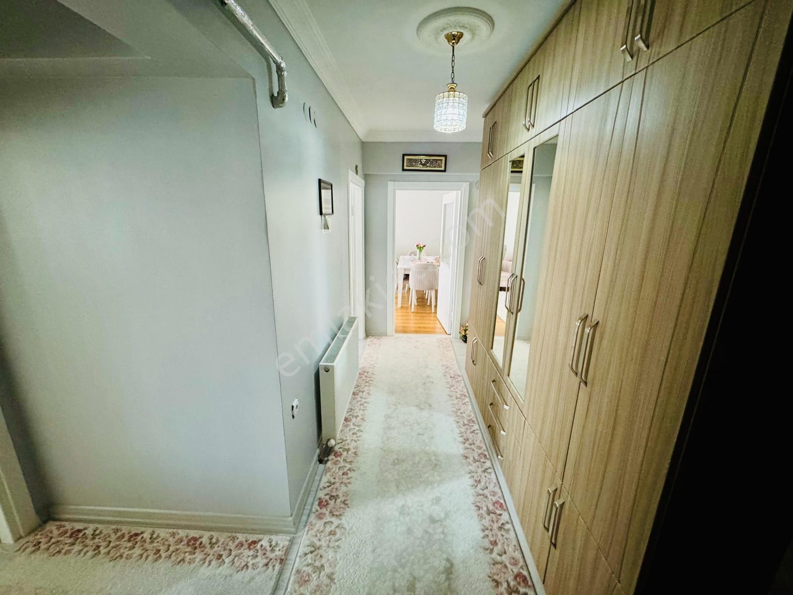 Seğmenlerde Satılık 4+1 170m2 Geniş Temiz Daire Güzel Konumda - Görsel 13