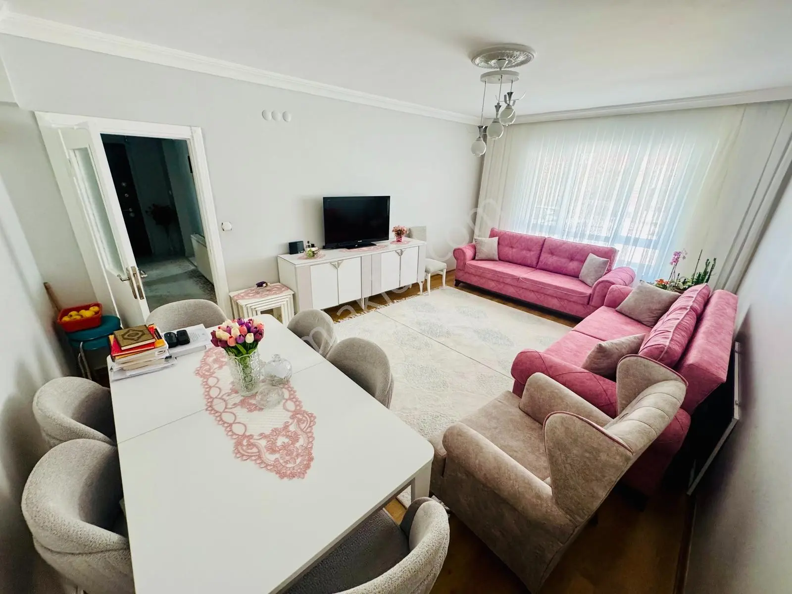 Seğmenlerde Satılık 4+1 170m2 Geniş Temiz Daire Güzel Konumda - Görsel 4