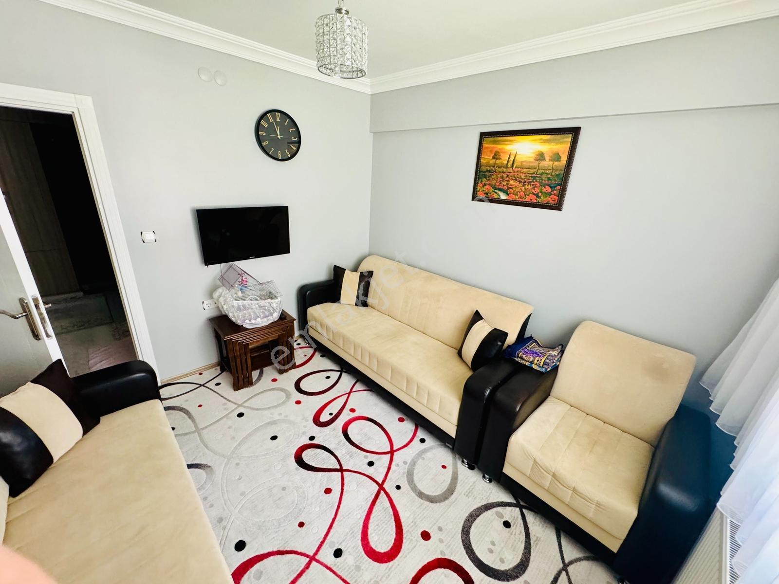 Seğmenlerde Satılık 4+1 170m2 Geniş Temiz Daire Güzel Konumda - Görsel 12