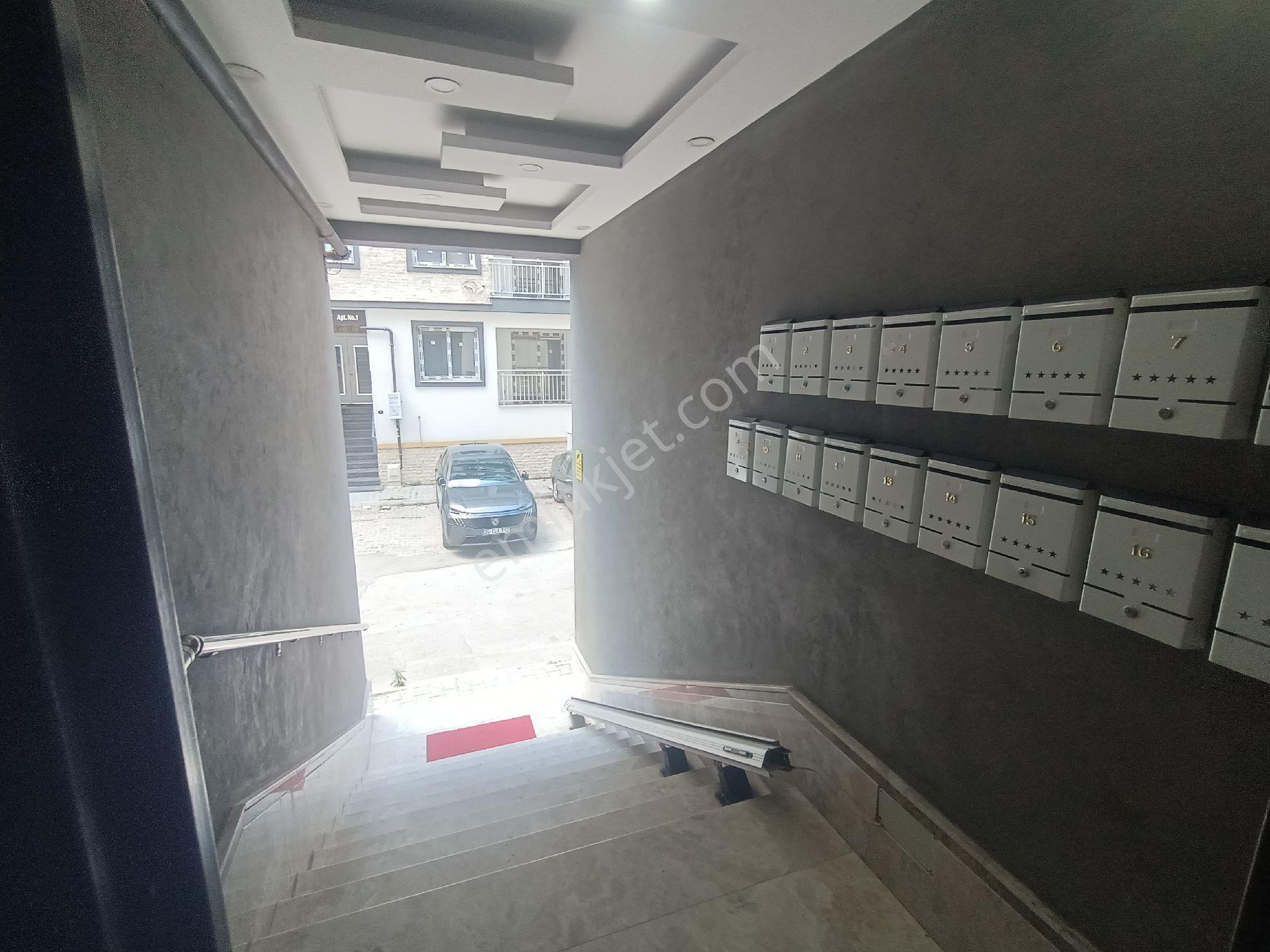Merkezi Konumda 3+1 Doğalgazlı Köşe Daire - Görsel 28