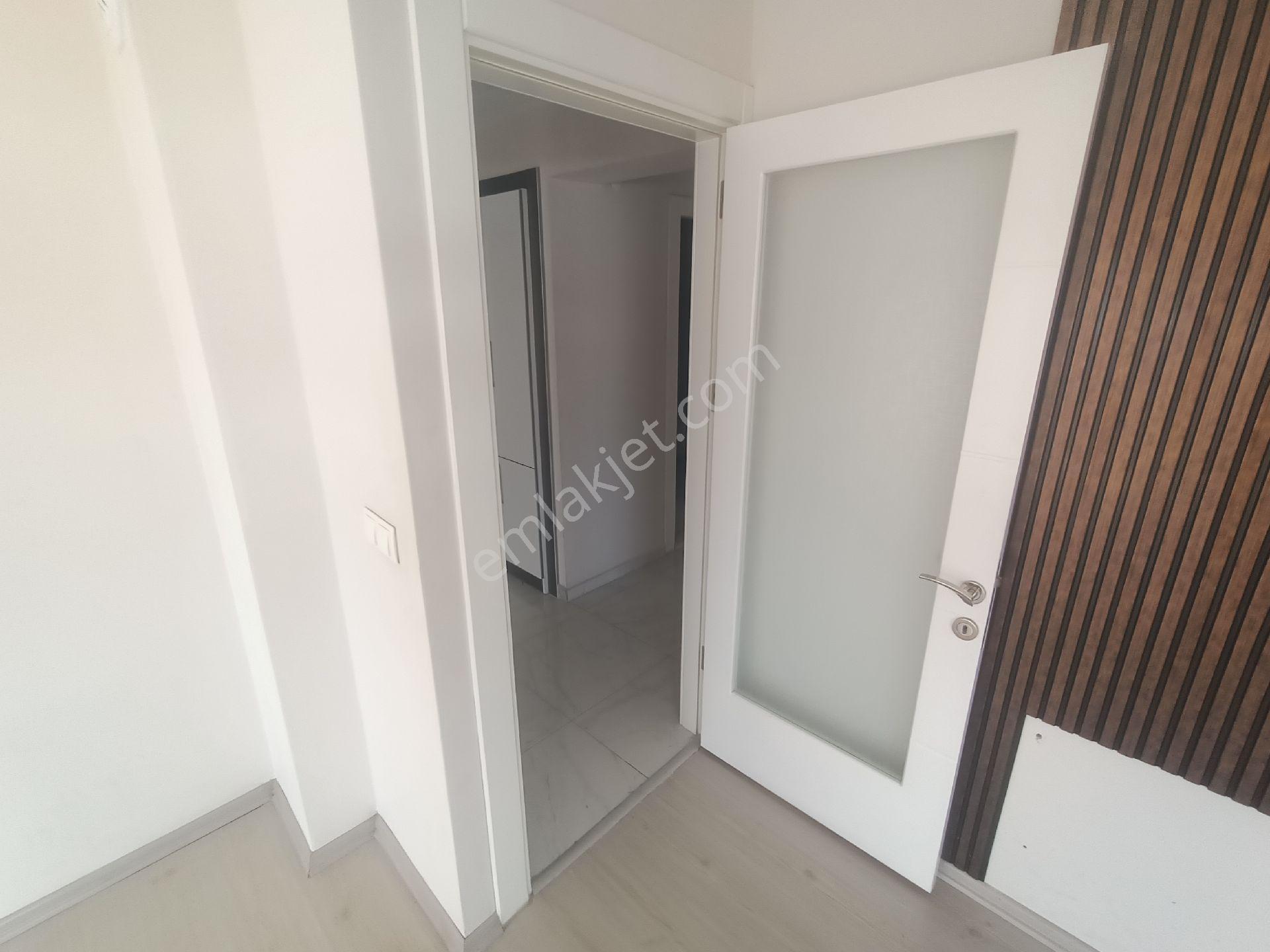 Merkezi Konumda 3+1 Doğalgazlı Köşe Daire - Görsel 11